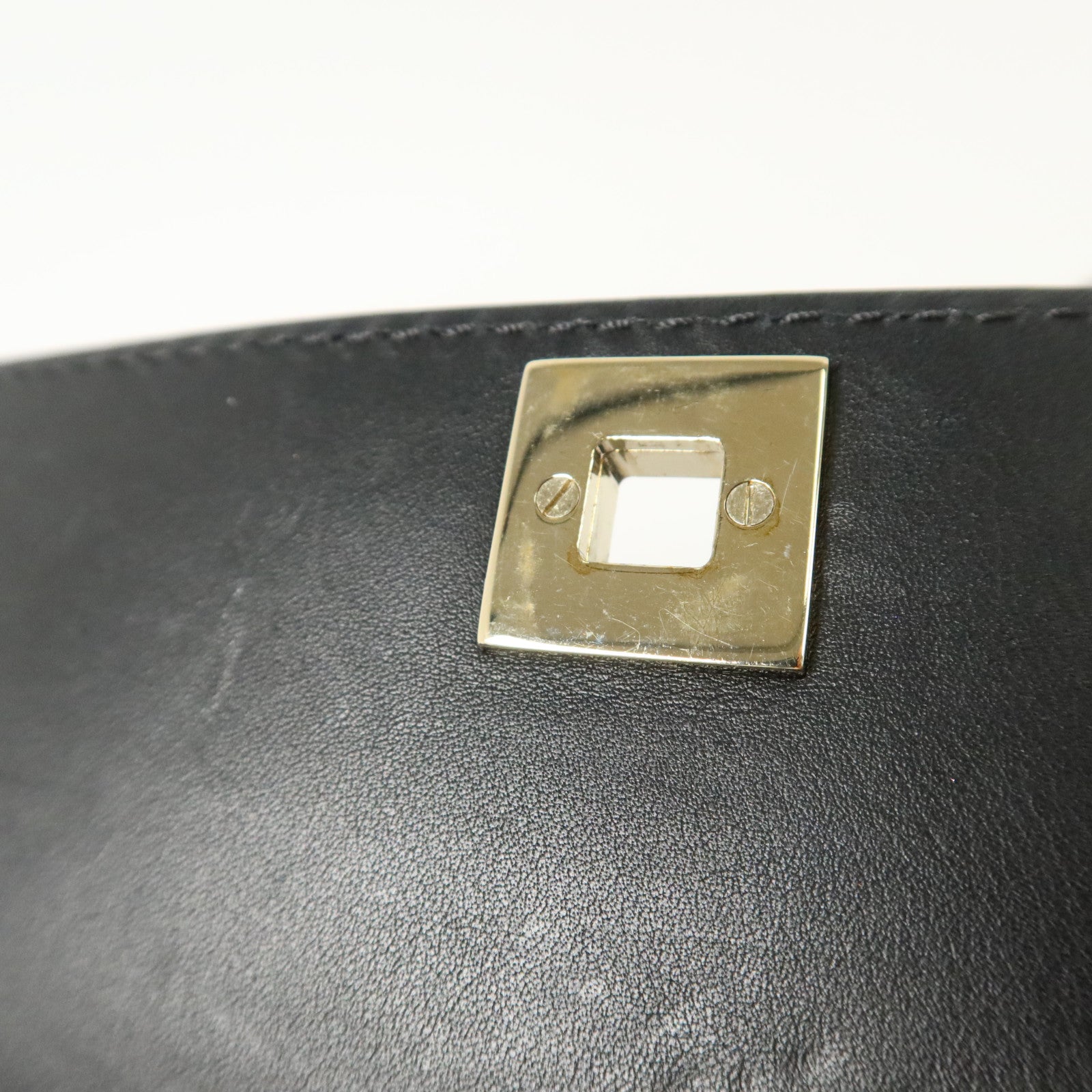 VERSACE 牛皮皮革Medusa Shoulder金扣肩背袋