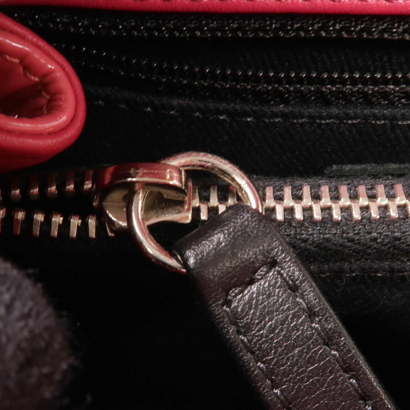 CHANEL 漆皮皮革Chain Shoulder銀扣鏈帶肩背袋