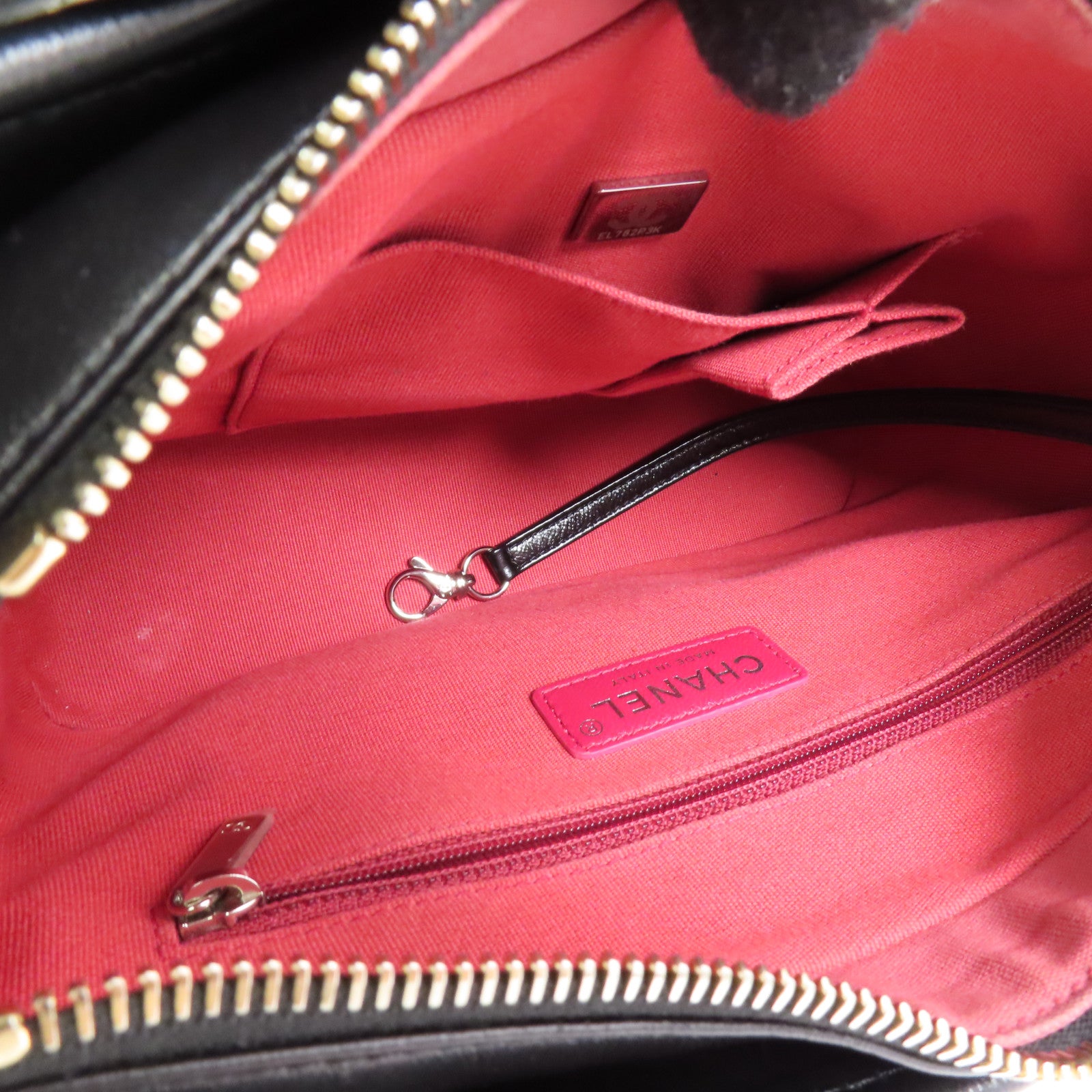 CHANEL 羊皮皮革Gabrielle Medium肩背袋