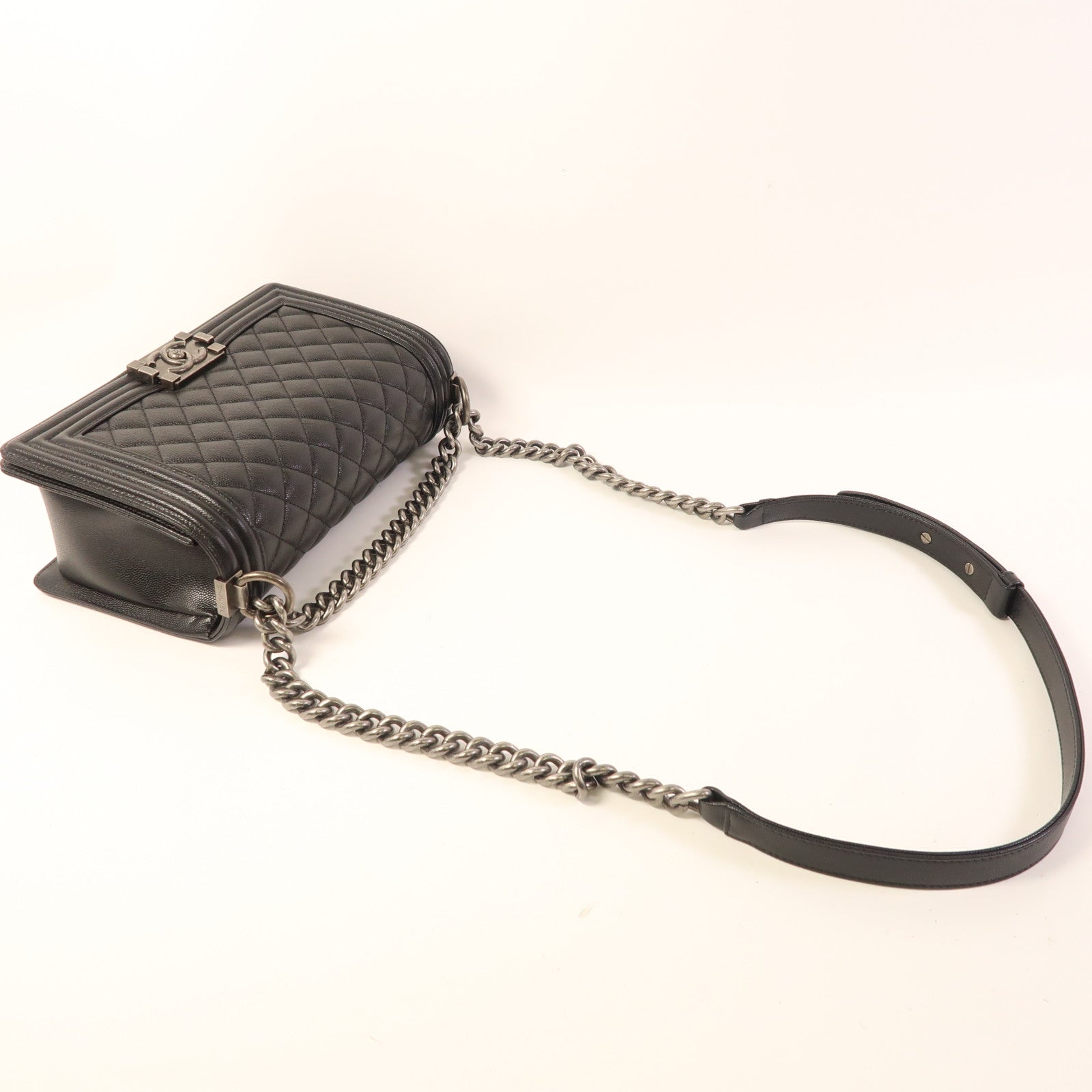 CHANEL 牛皮皮革Boy 25銀扣鏈帶肩背袋