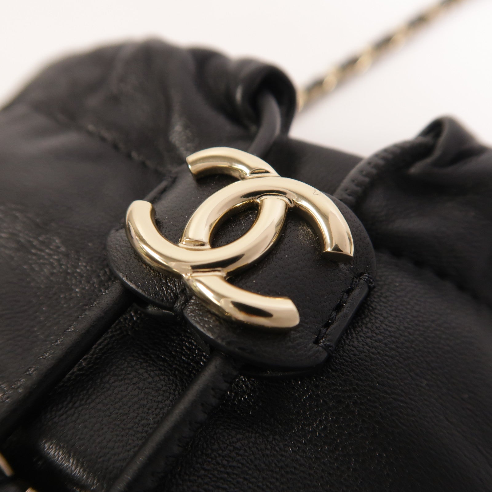 CHANEL 羊皮皮革Drawstring Bag金扣鏈帶肩背袋