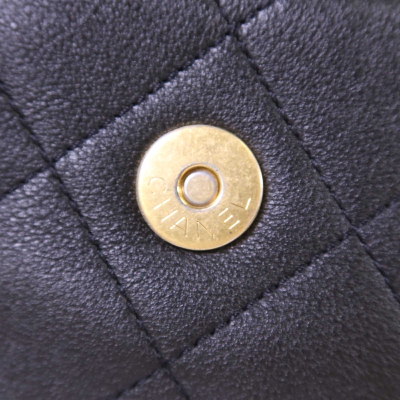 CHANEL 牛皮皮革Chain Shoulder Bag金扣鏈帶肩背袋