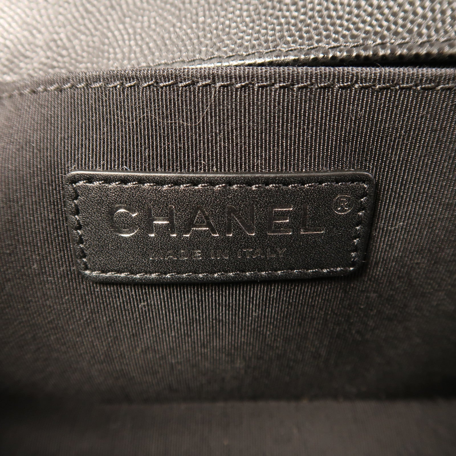 CHANEL 牛皮皮革Boy 25銀扣鏈帶肩背袋