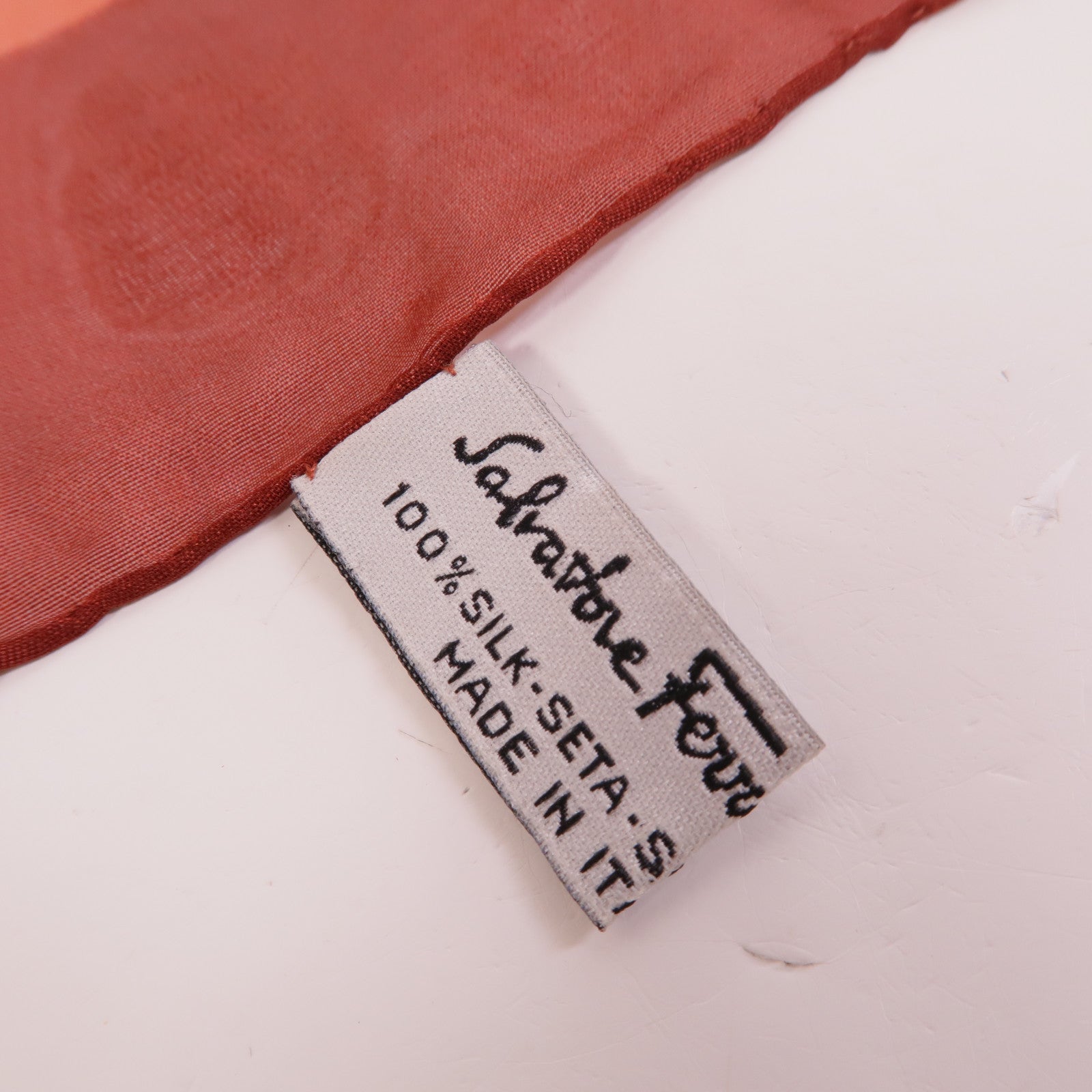 Salvatore Ferragamo 絲質Scarf圍巾
