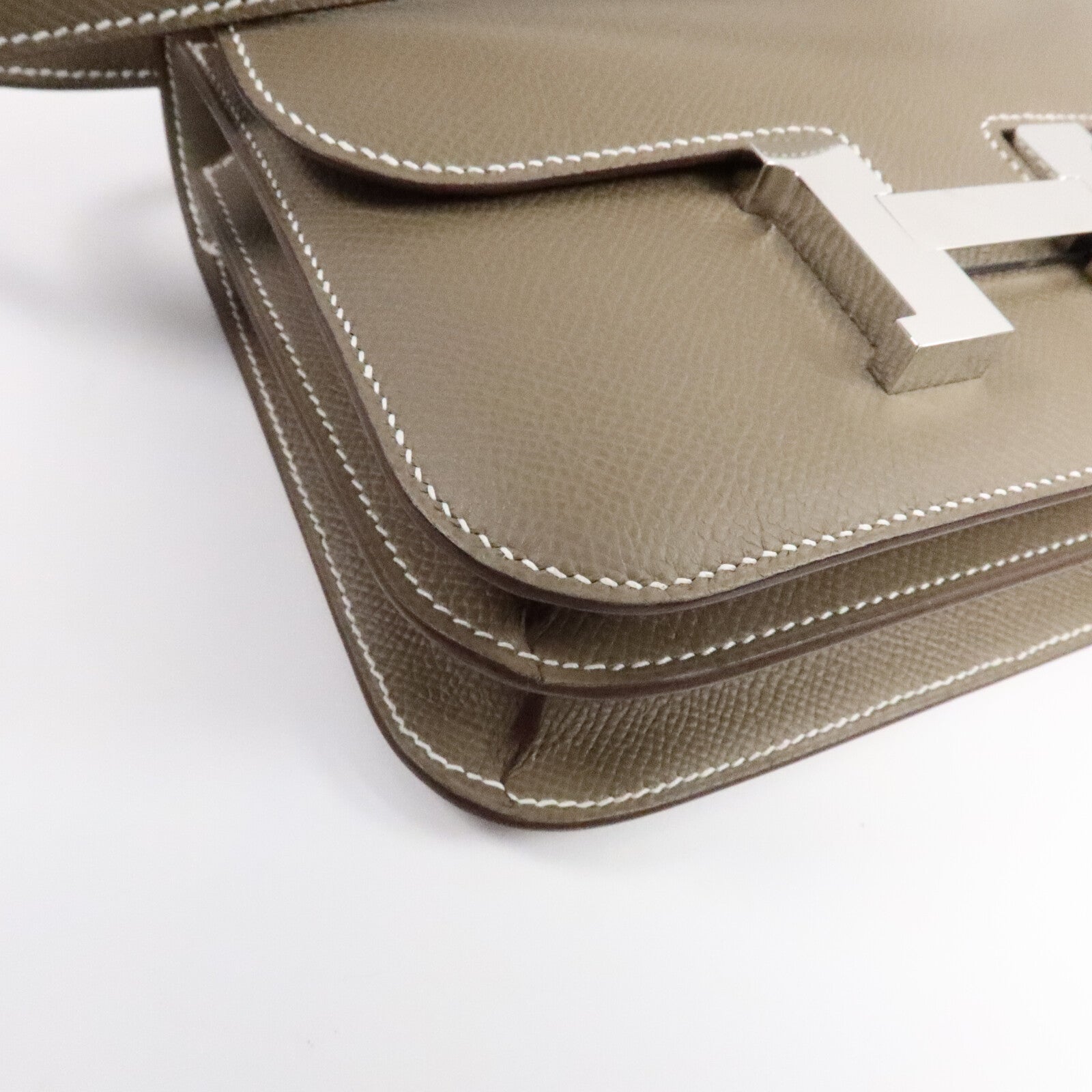 HERMES Epsom皮革Constance Mini肩背袋Etoupe