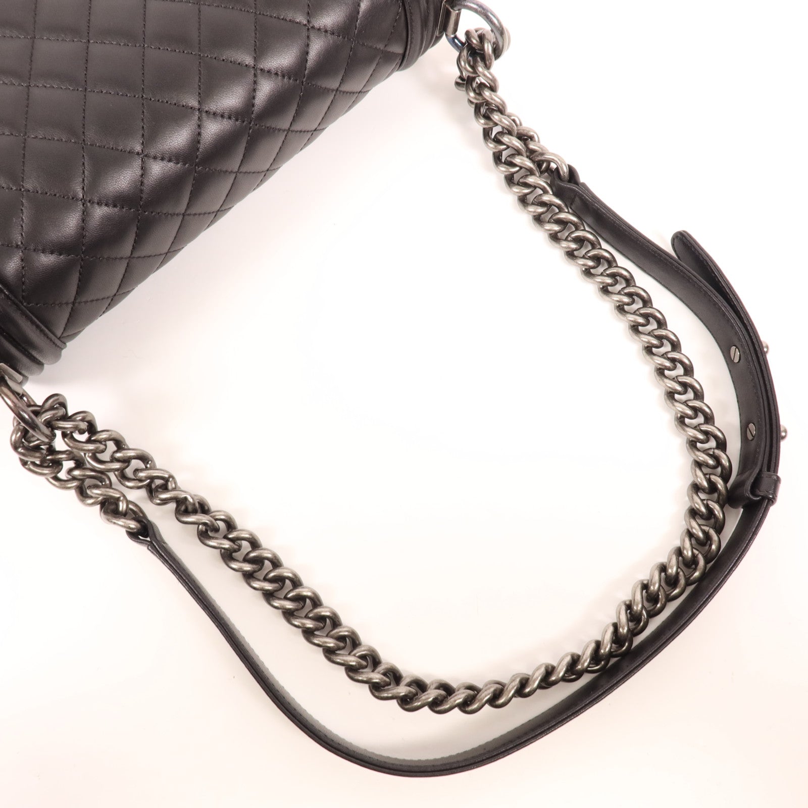 CHANEL 羊皮皮革Boy 25銀扣肩背袋