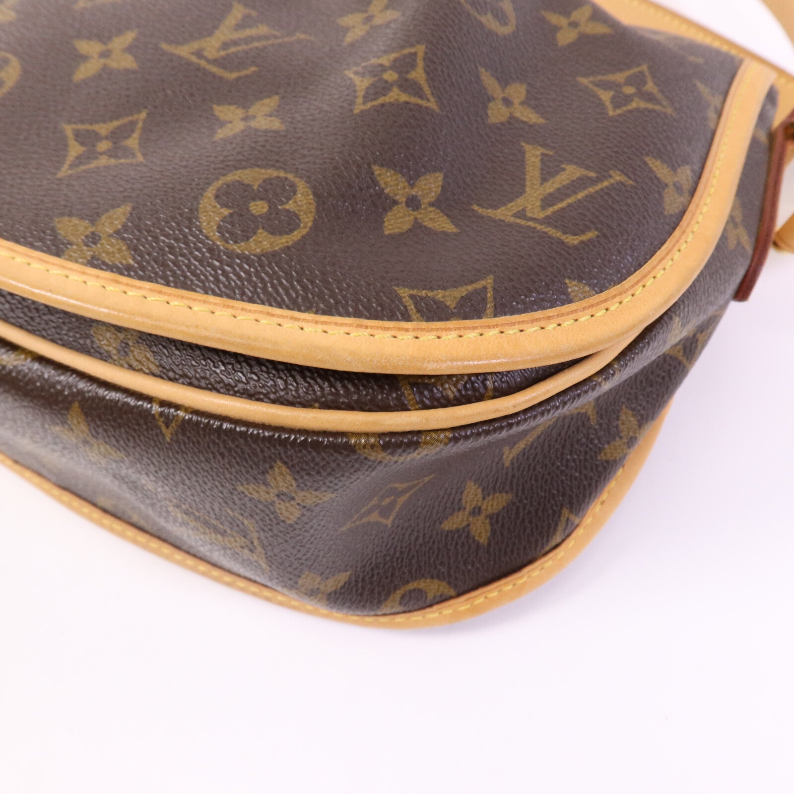 LOUIS VUITTON Monogram Menilmontant MM金扣肩背袋