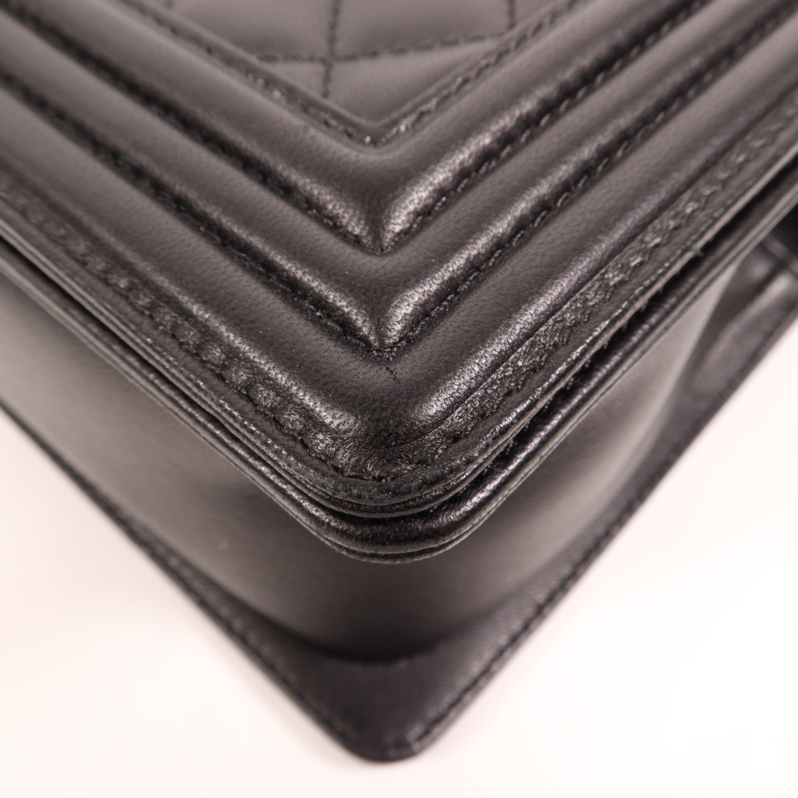 CHANEL 羊皮皮革Boy 25銀扣肩背袋