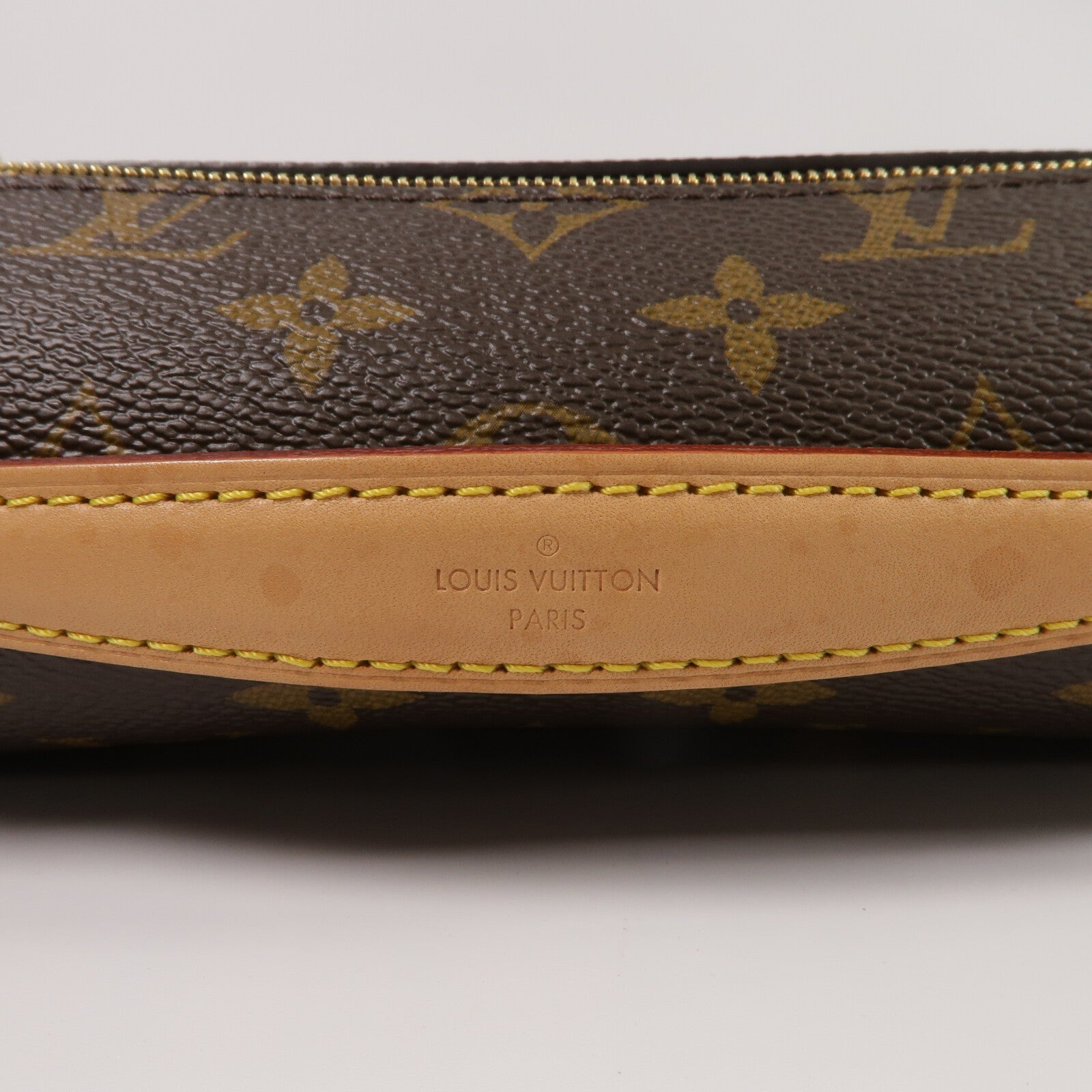 LOUIS VUITTON Monogram Pochette Metis East West手挽肩背兩用袋