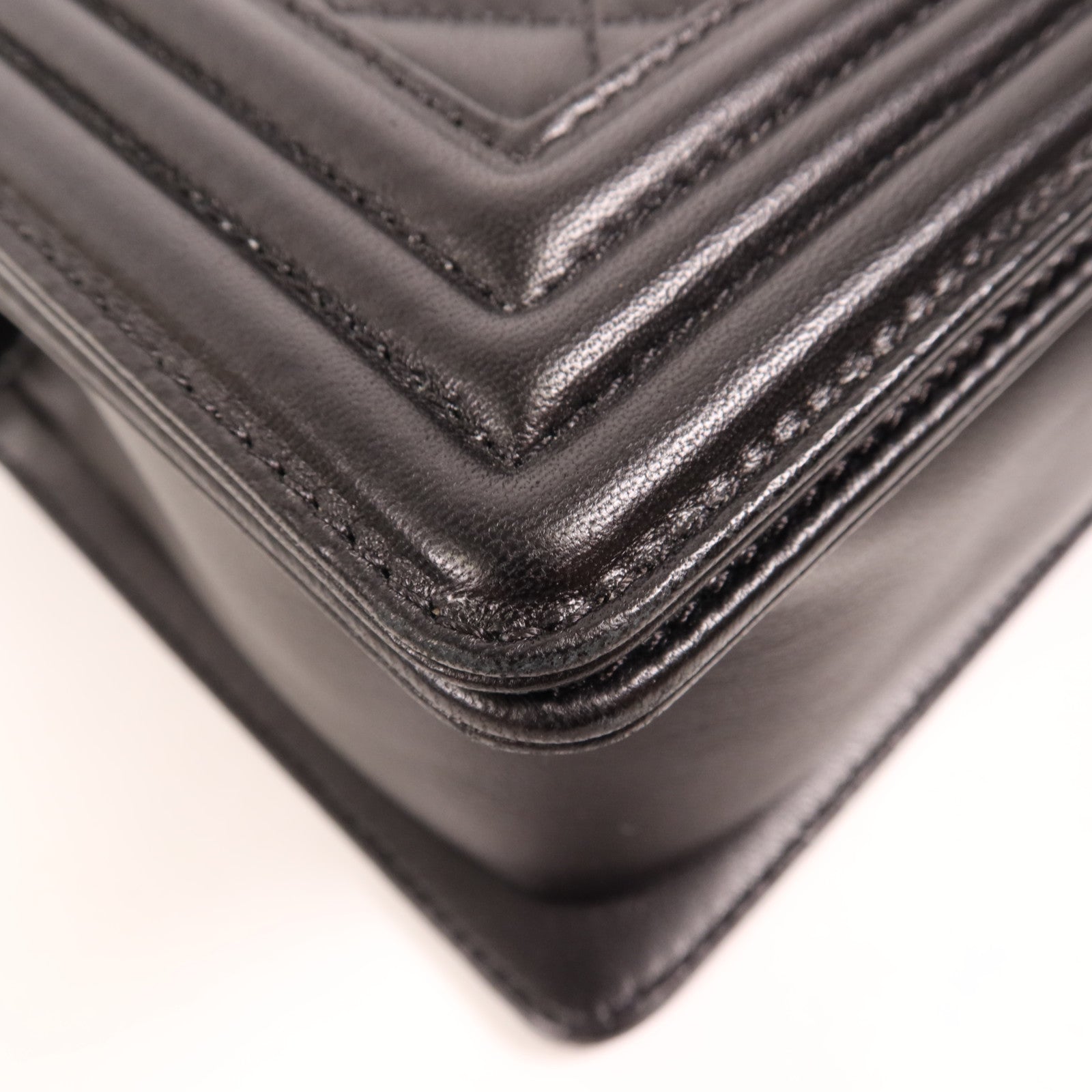 CHANEL 羊皮皮革Boy 25銀扣肩背袋