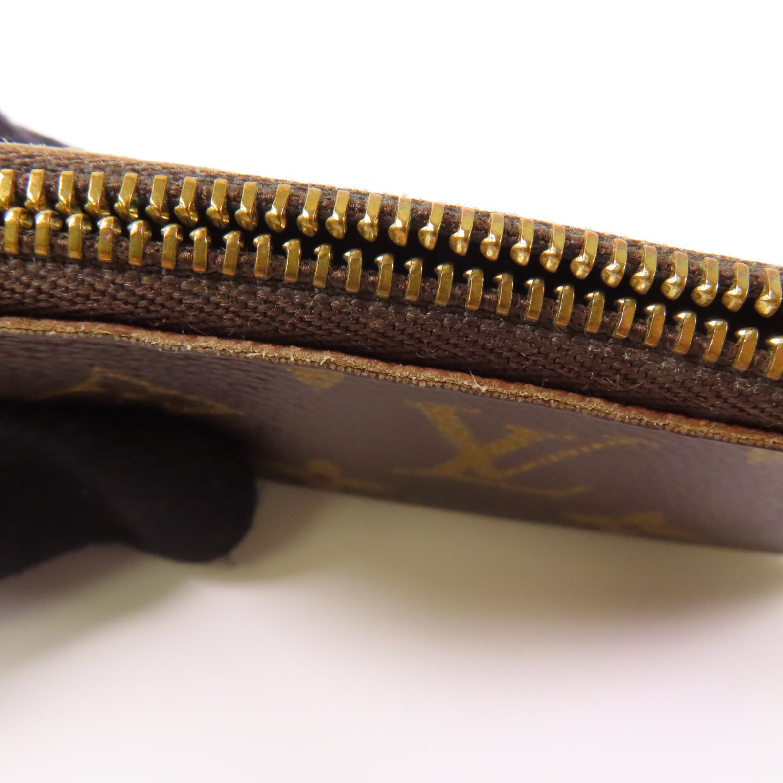 LOUIS VUITTON Monogram Key Pouch金扣鎖匙包