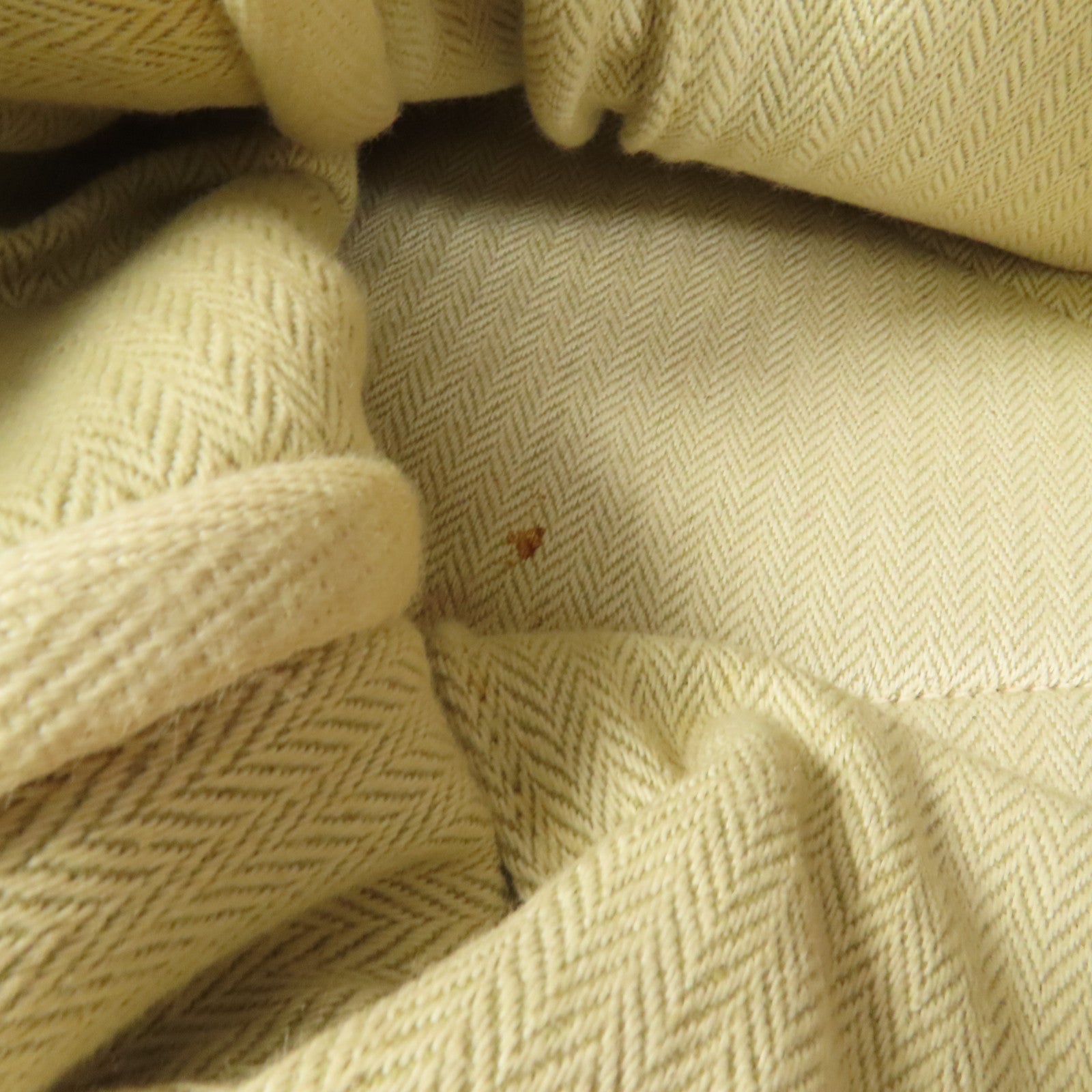 HERMES Clemence皮革Victoria 35銀扣手挽袋Rouge Pivoine