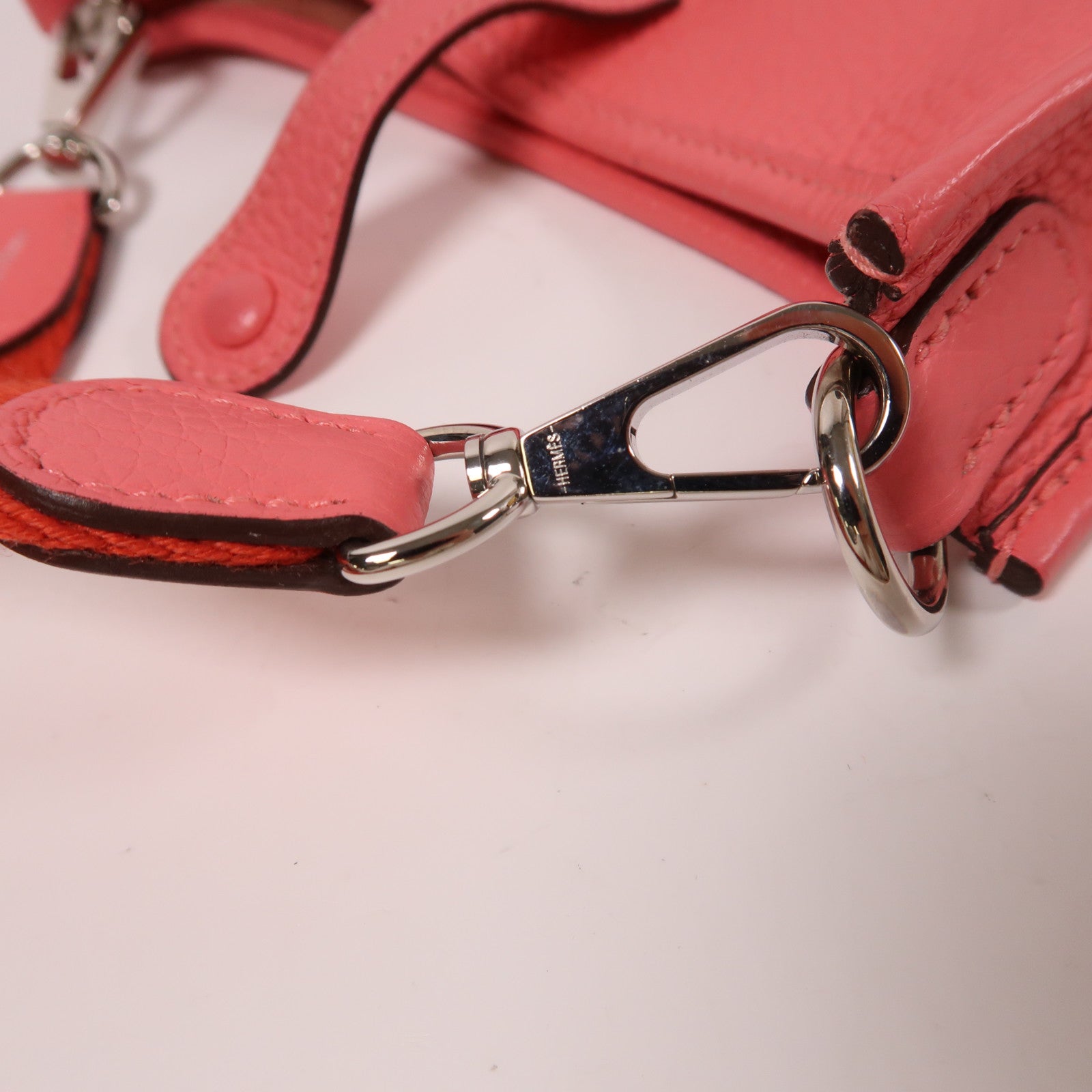 HERMES Clemence皮革Evelyne TPM銀扣肩背袋Rose Azalee