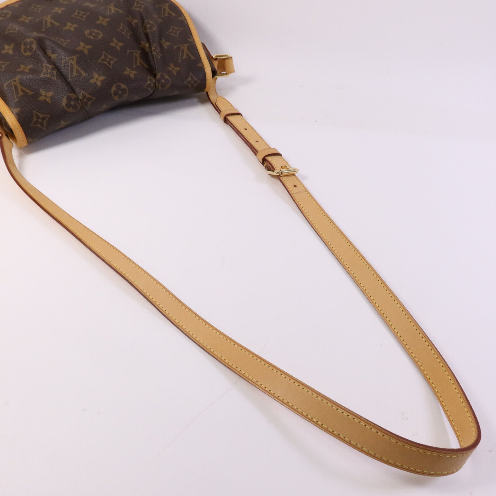 LOUIS VUITTON Monogram Menilmontant MM金扣肩背袋