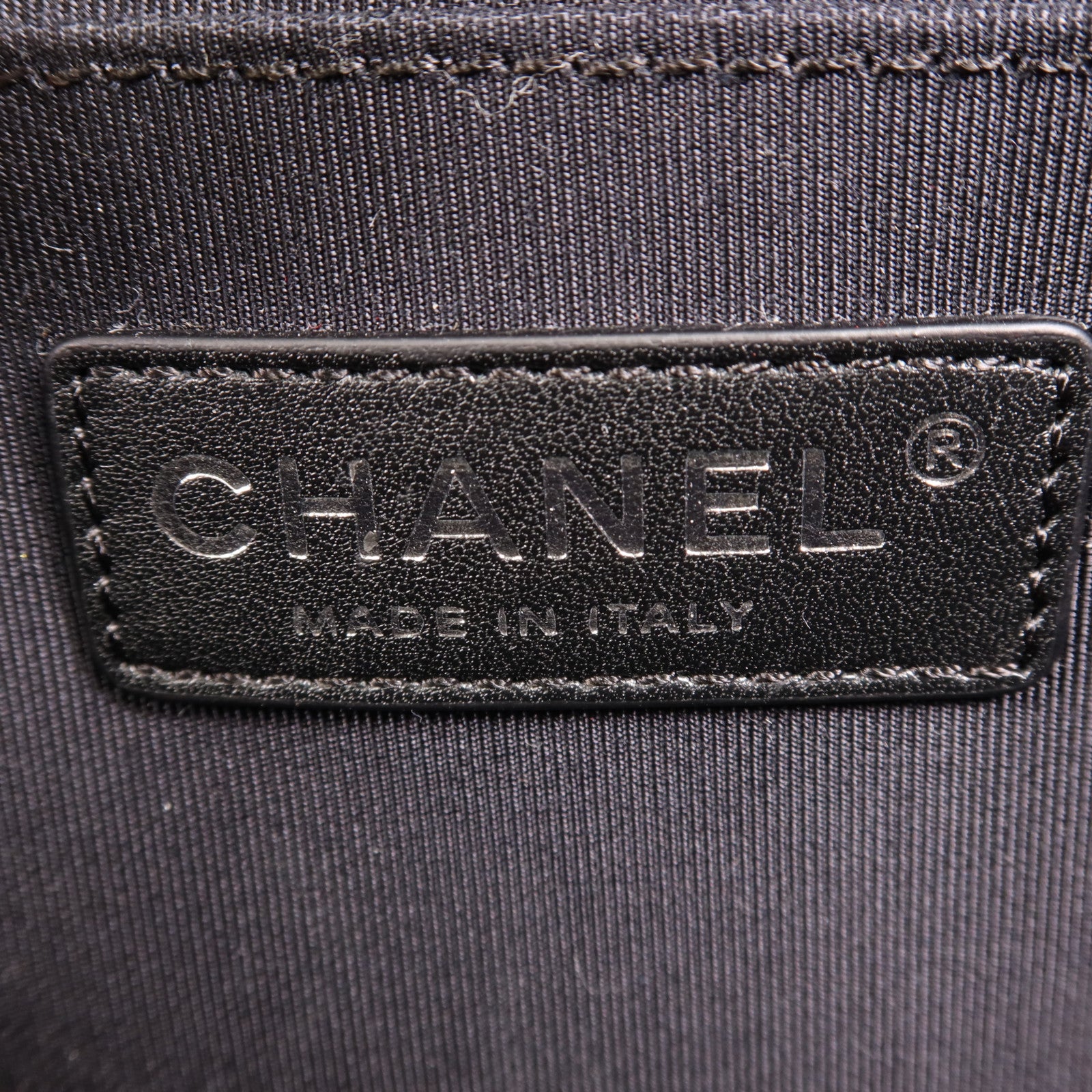 CHANEL 羊皮皮革Boy 25銀扣肩背袋