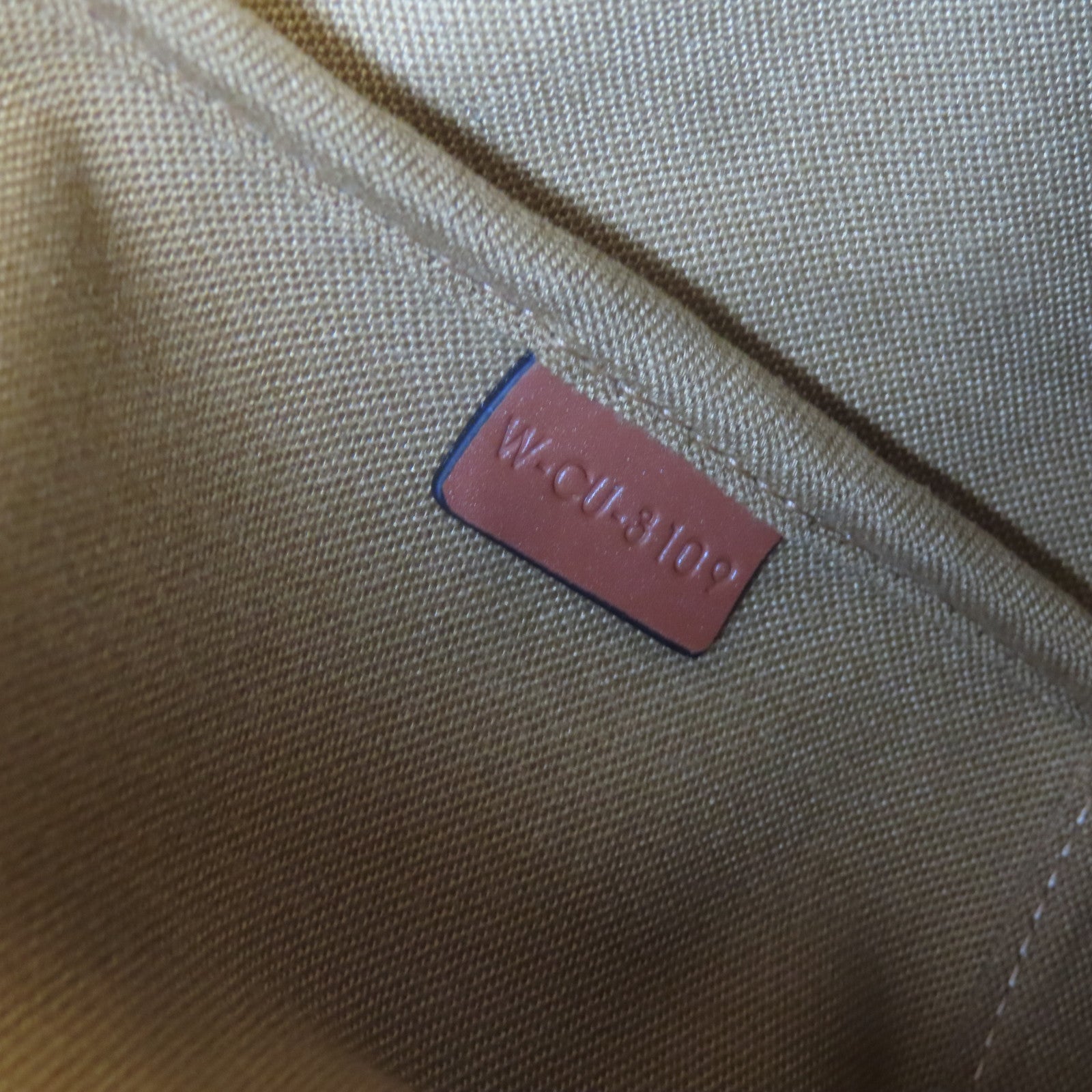 CELINE 塗層帆布Triomphe Bucket MM金扣肩背袋棕色
