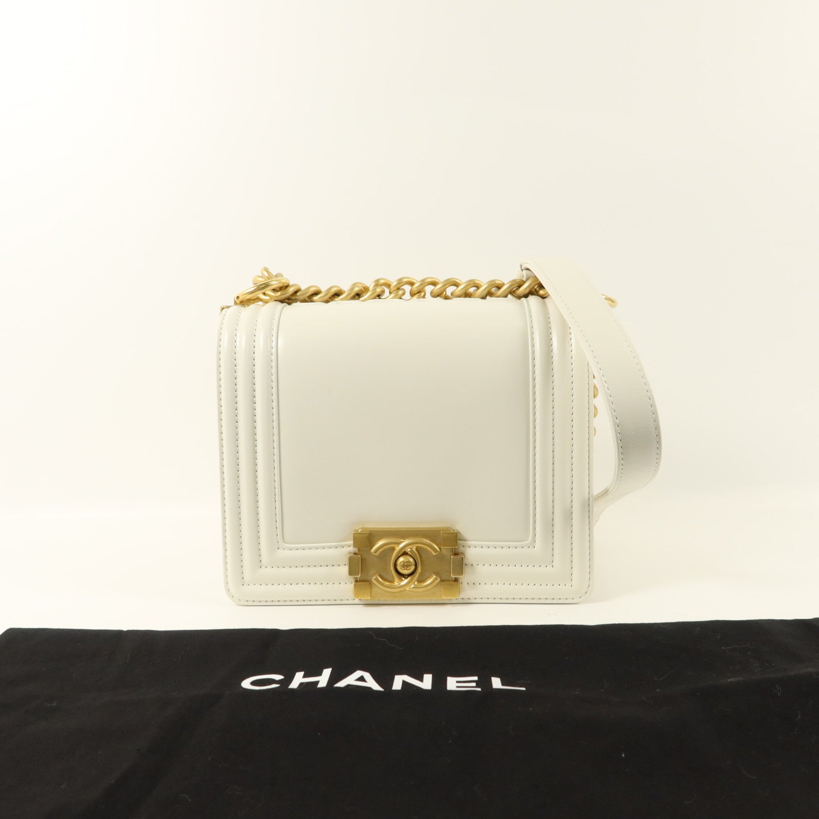 CHANEL 牛皮皮革Mini Boy鏈帶肩背袋