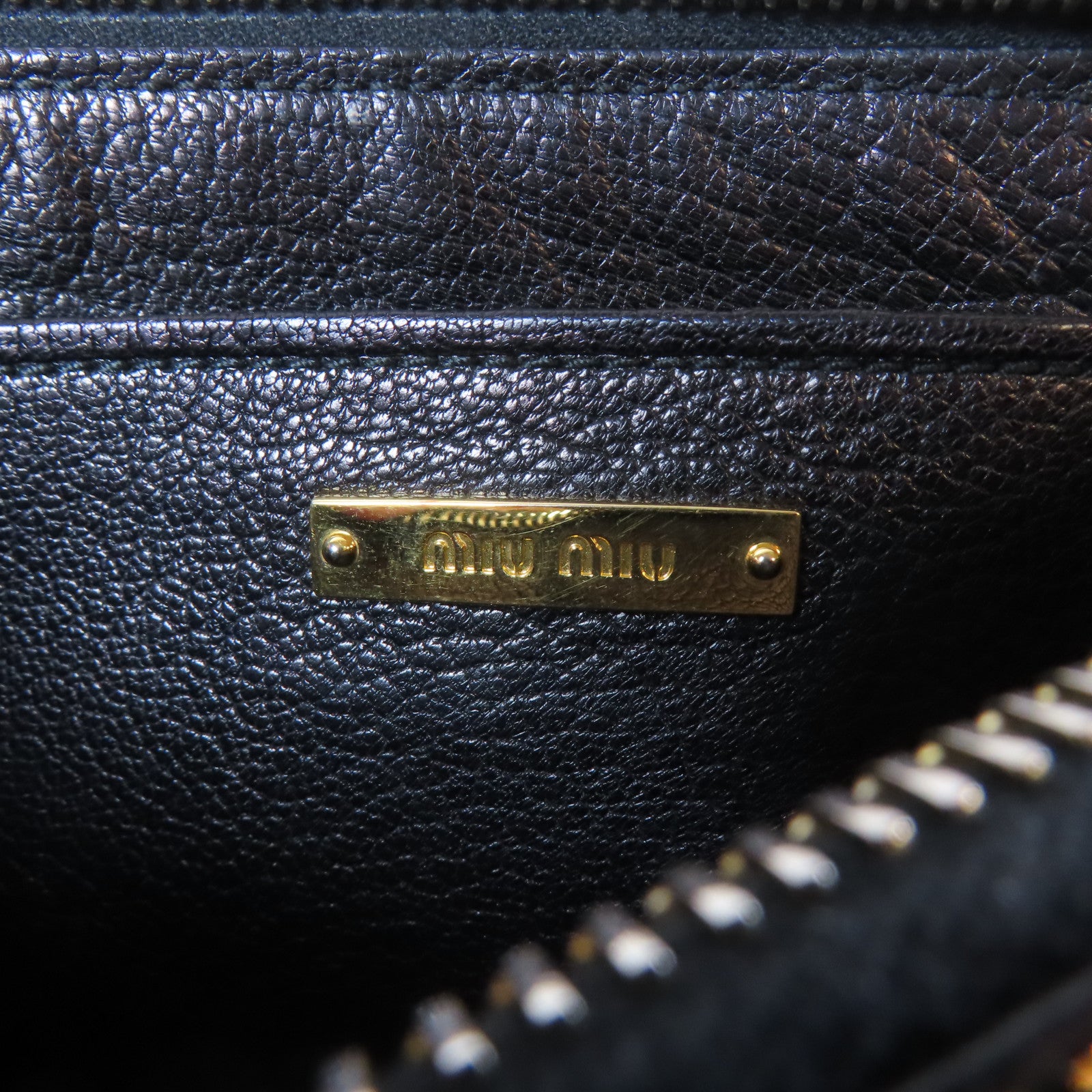 Miu Miu 皮革Shoulder Bag金扣肩背袋黑色