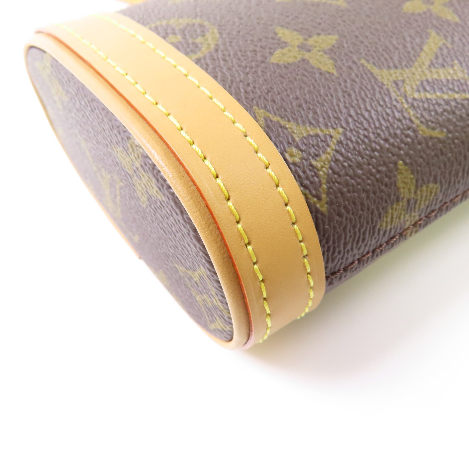 LOUIS VUITTON Monogram Fold Me Pouch金扣肩背袋