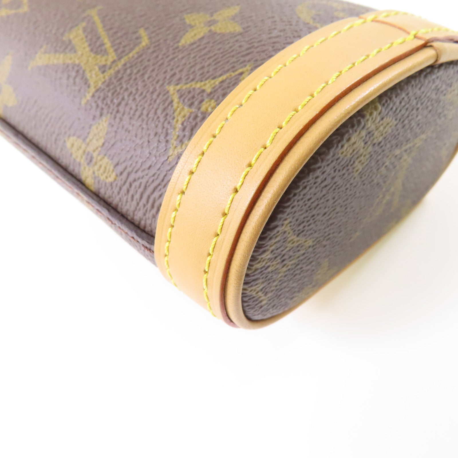 LOUIS VUITTON Monogram Fold Me Pouch金扣肩背袋