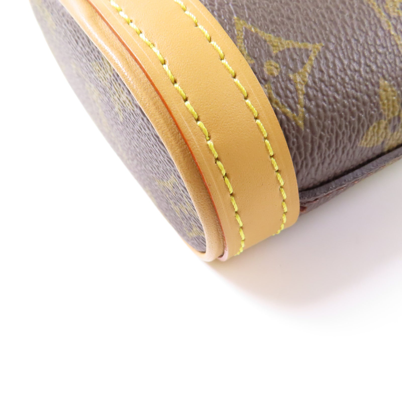 LOUIS VUITTON Monogram Fold Me Pouch金扣肩背袋