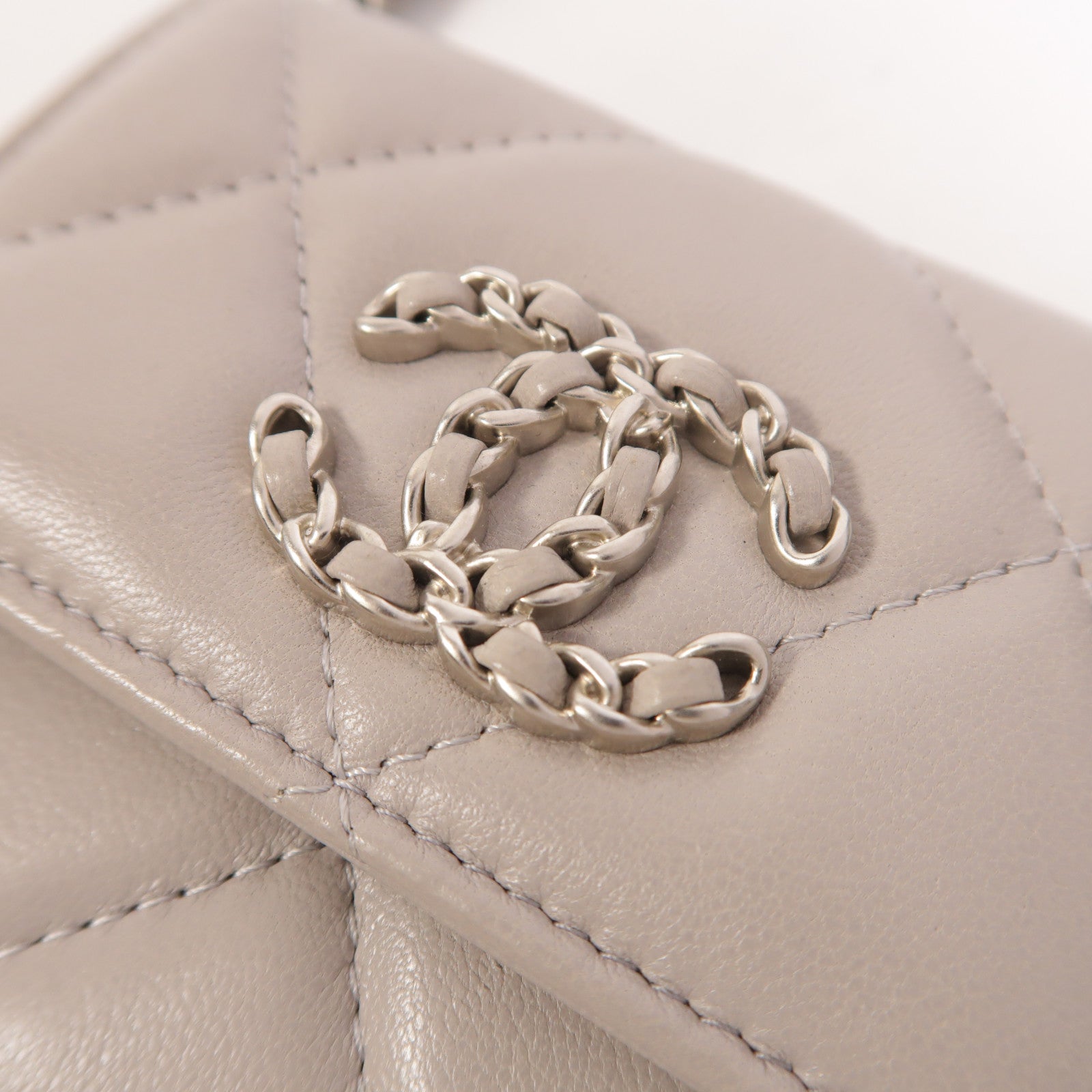 CHANEL 羊皮皮革19 Mini Wallet On Chain鏈帶肩背袋