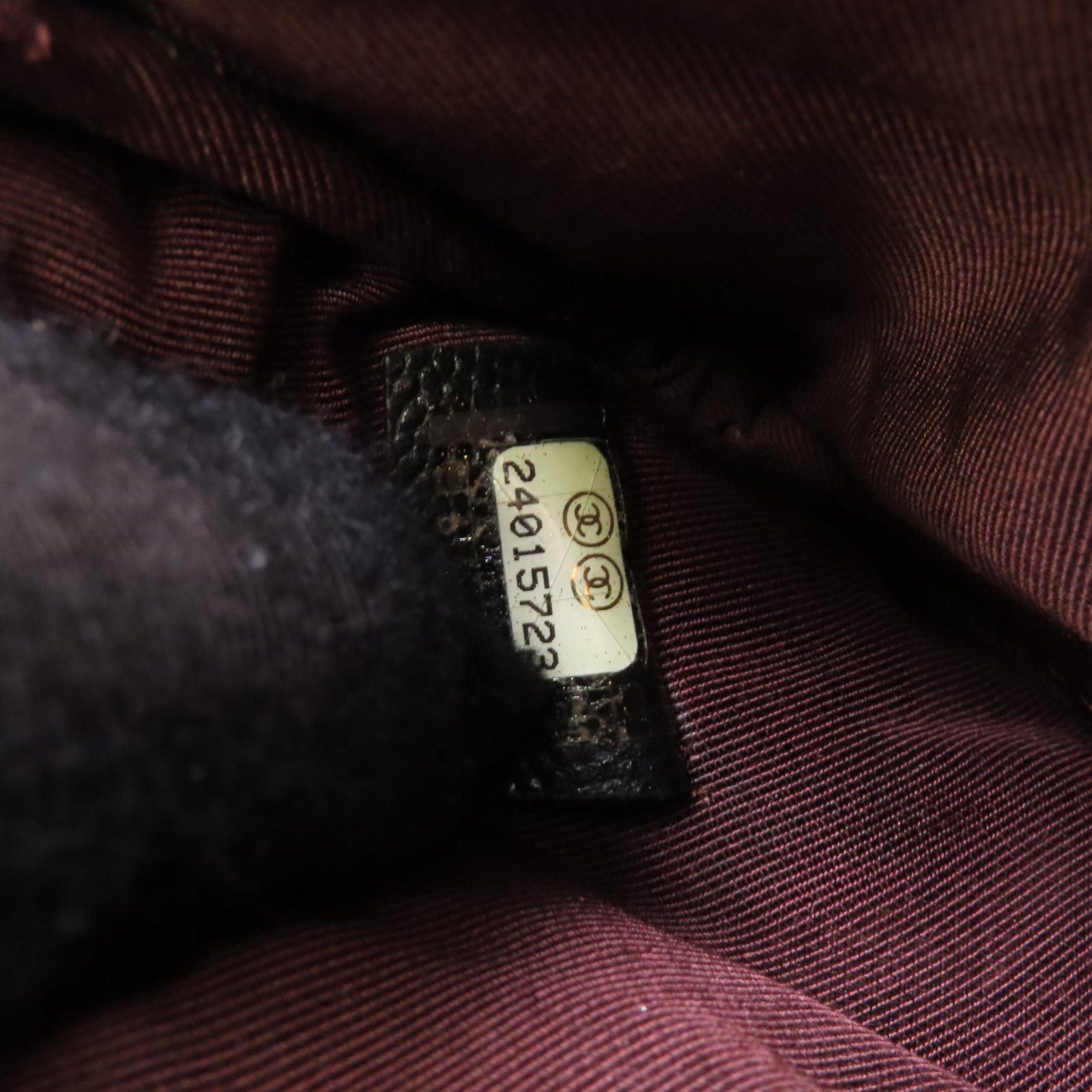 CHANEL 斜紋Caviar皮革Zipper Wallet銀扣拉鍊錢包黑色