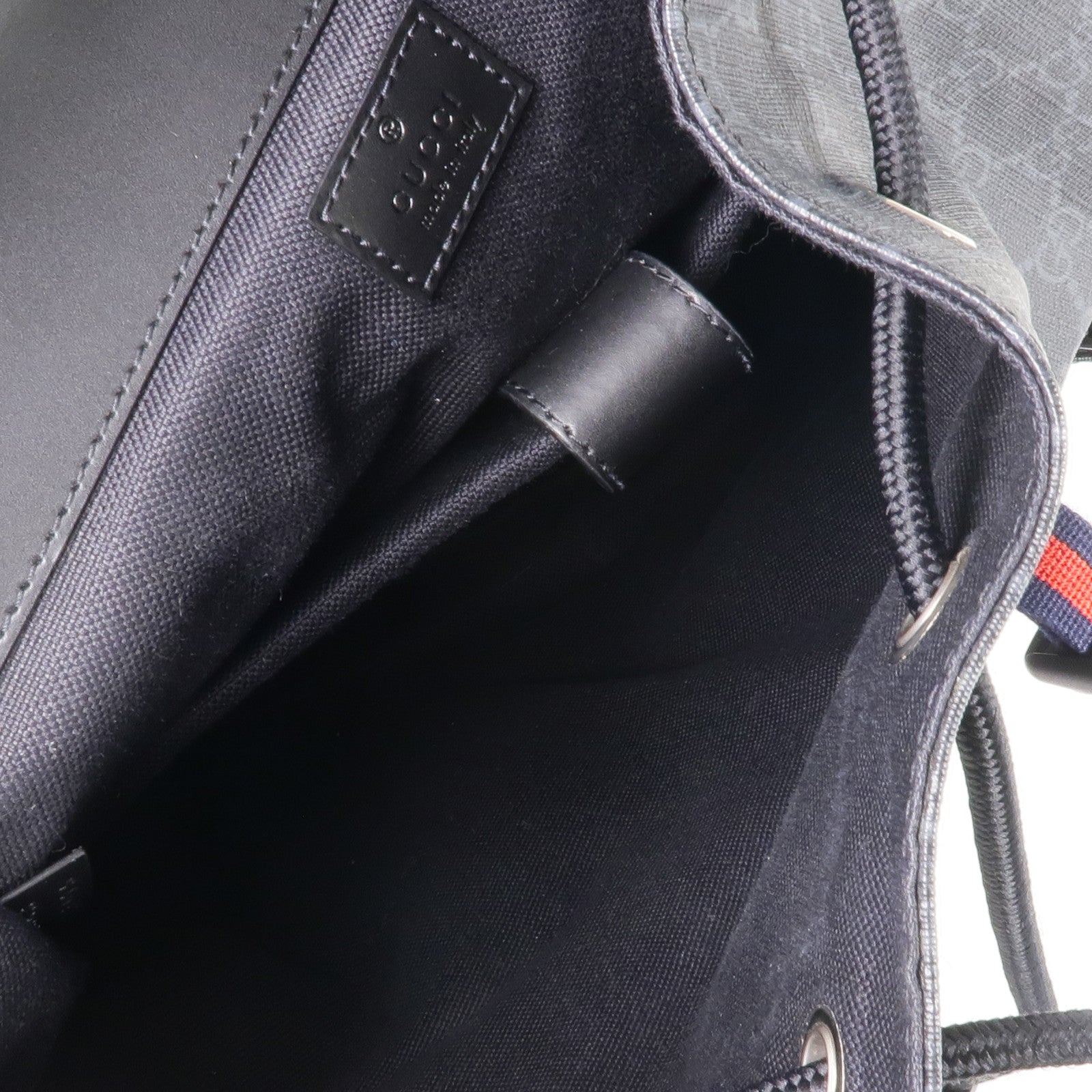 GUCCI 塗層帆布GG Supreme Backpack銀扣背包