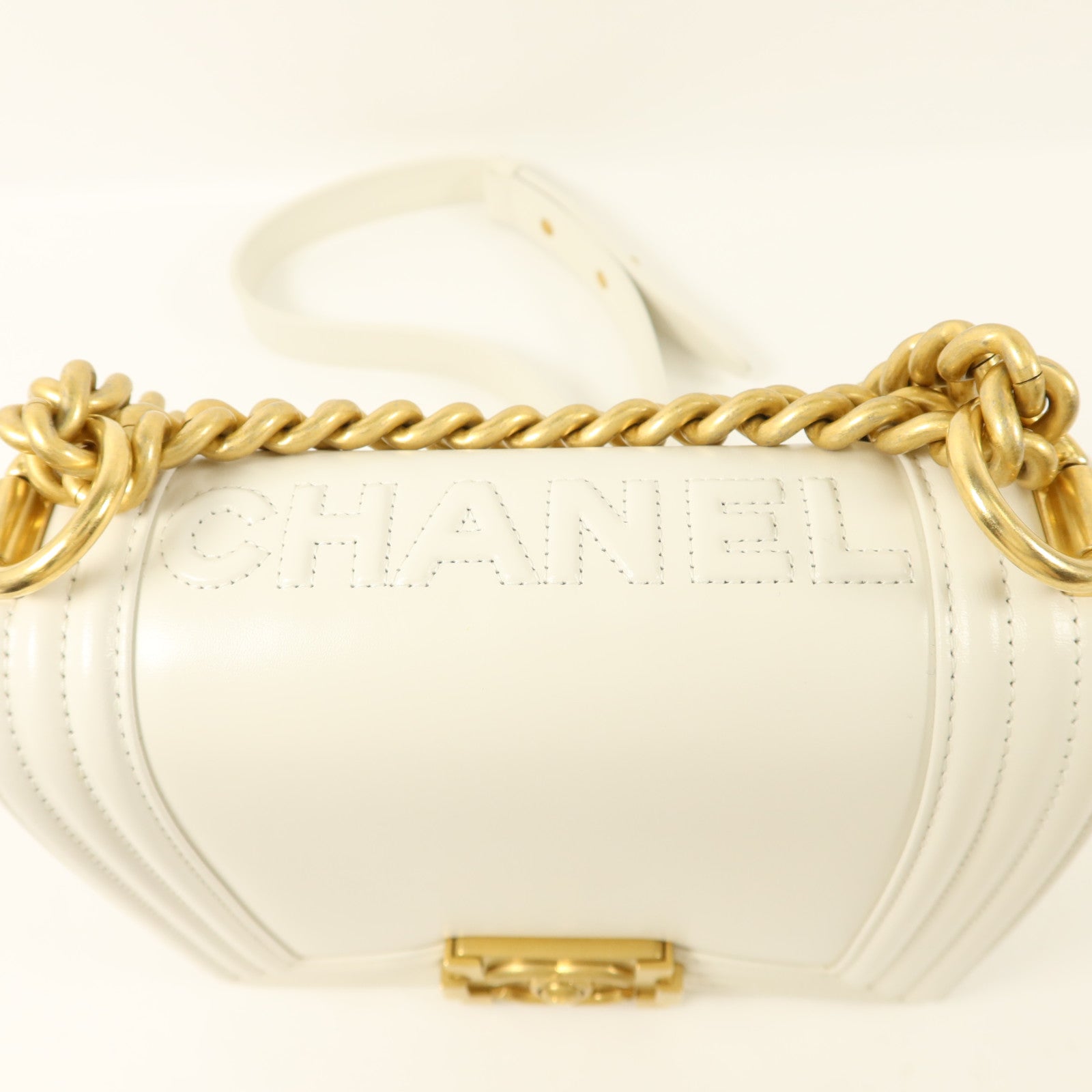CHANEL 牛皮皮革Mini Boy鏈帶肩背袋