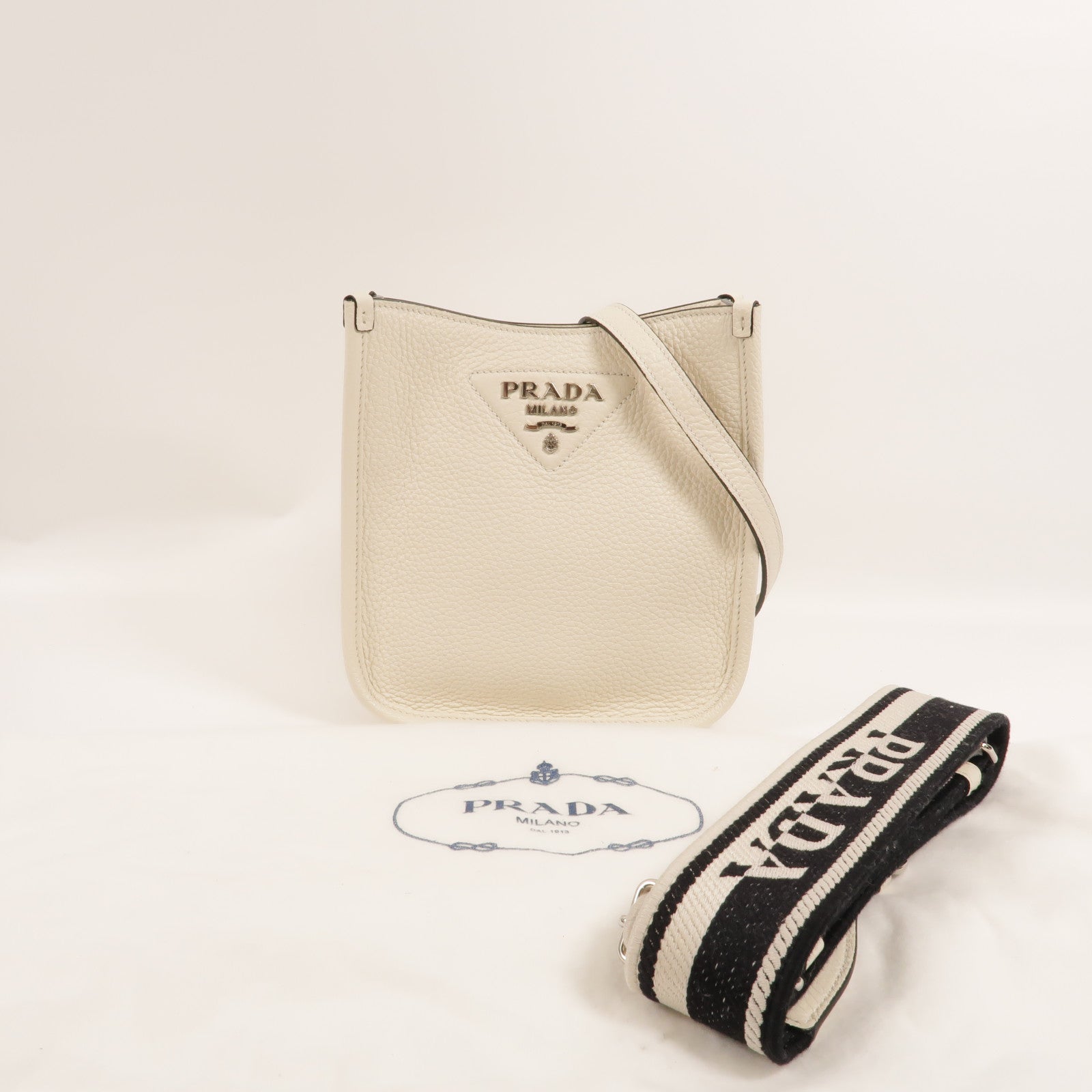PRADA 牛皮皮革Vitello Daino Leather肩背袋