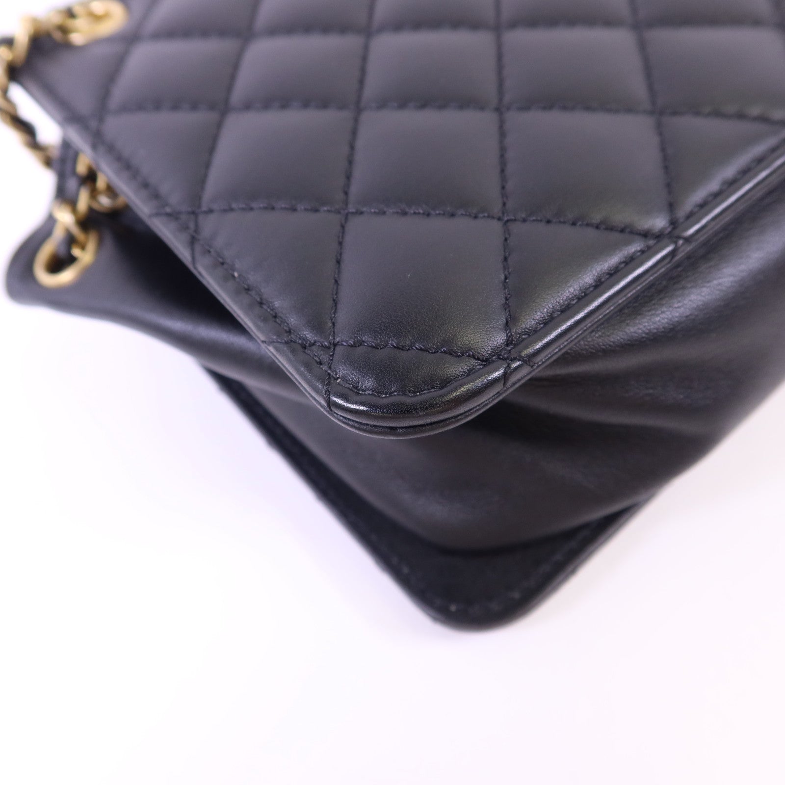 CHANEL 牛皮皮革Chain Shoulder Bag金扣鏈帶肩背袋