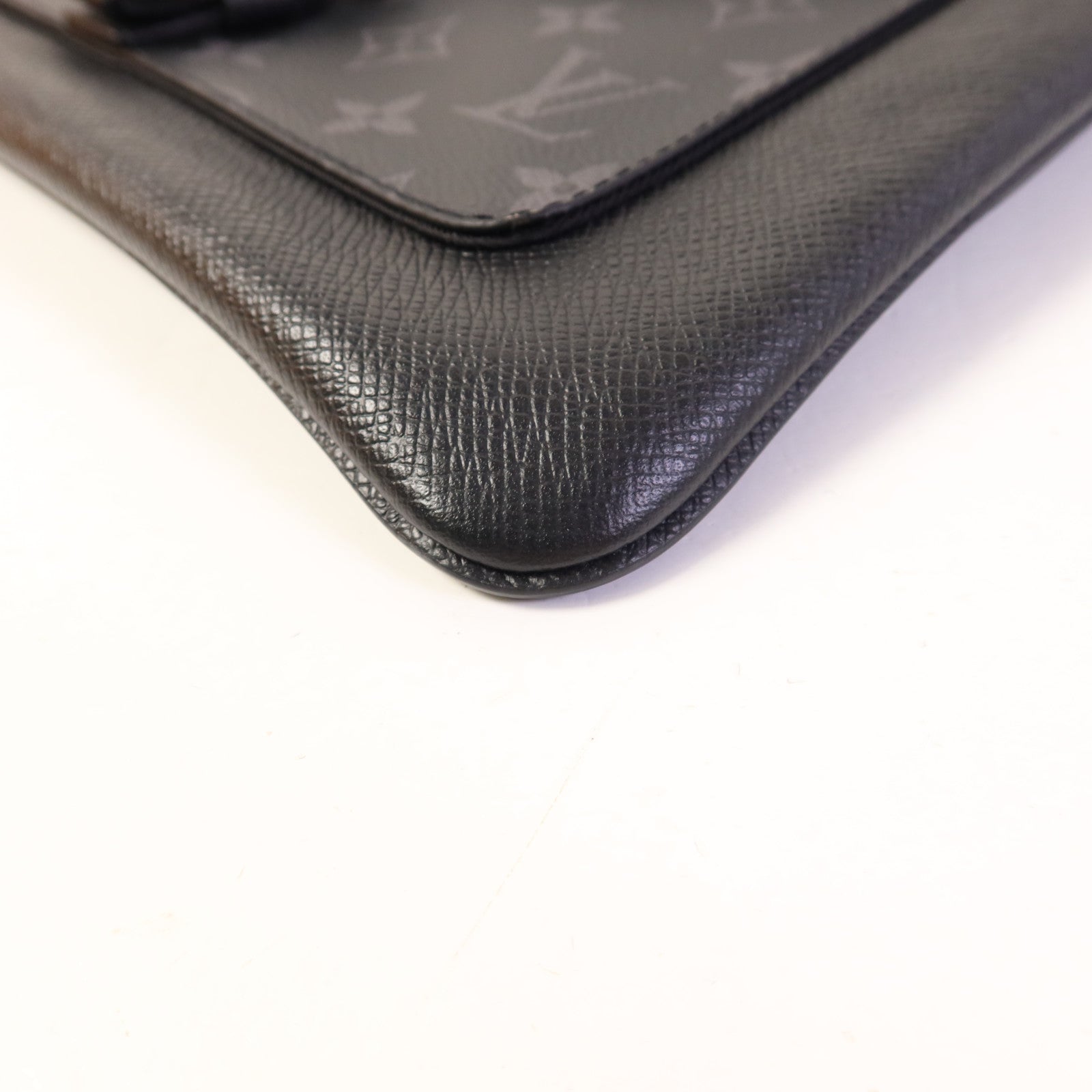 LOUIS VUITTON Taigarama Outdoor Flap Messenger銀扣肩背袋