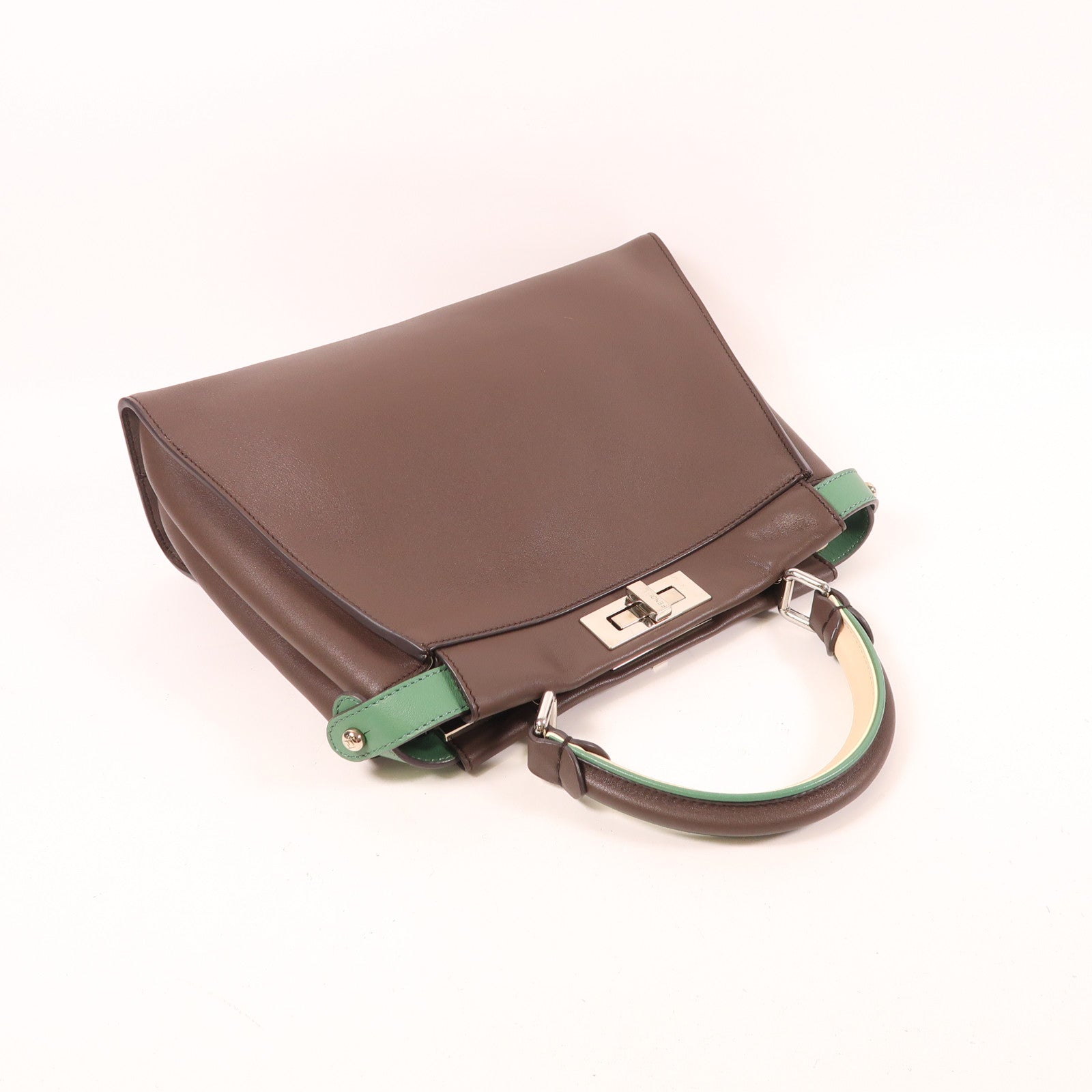 FENDI 牛皮皮革Peekaboo Medium銀扣手挽袋