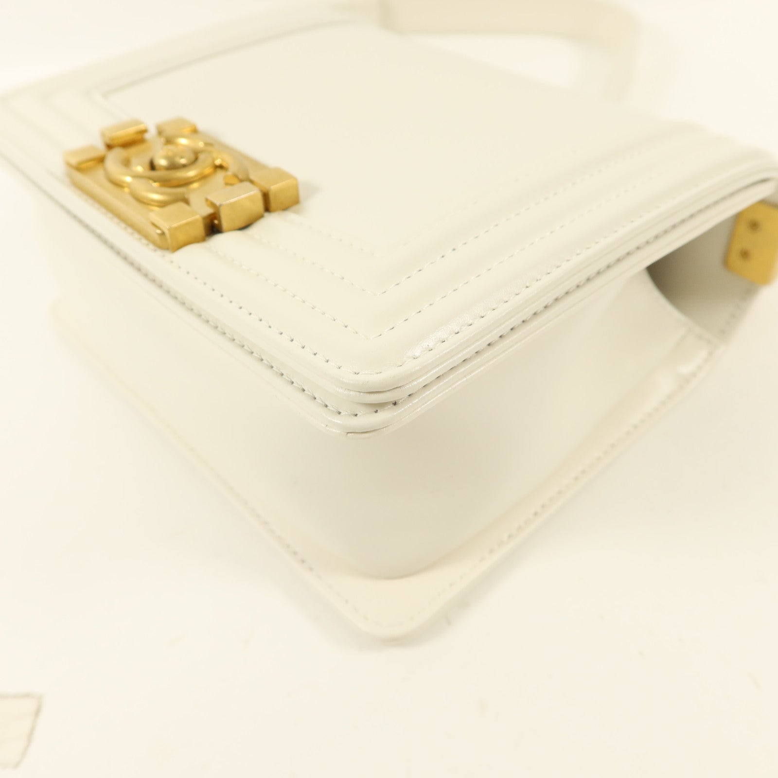 CHANEL 牛皮皮革Mini Boy鏈帶肩背袋