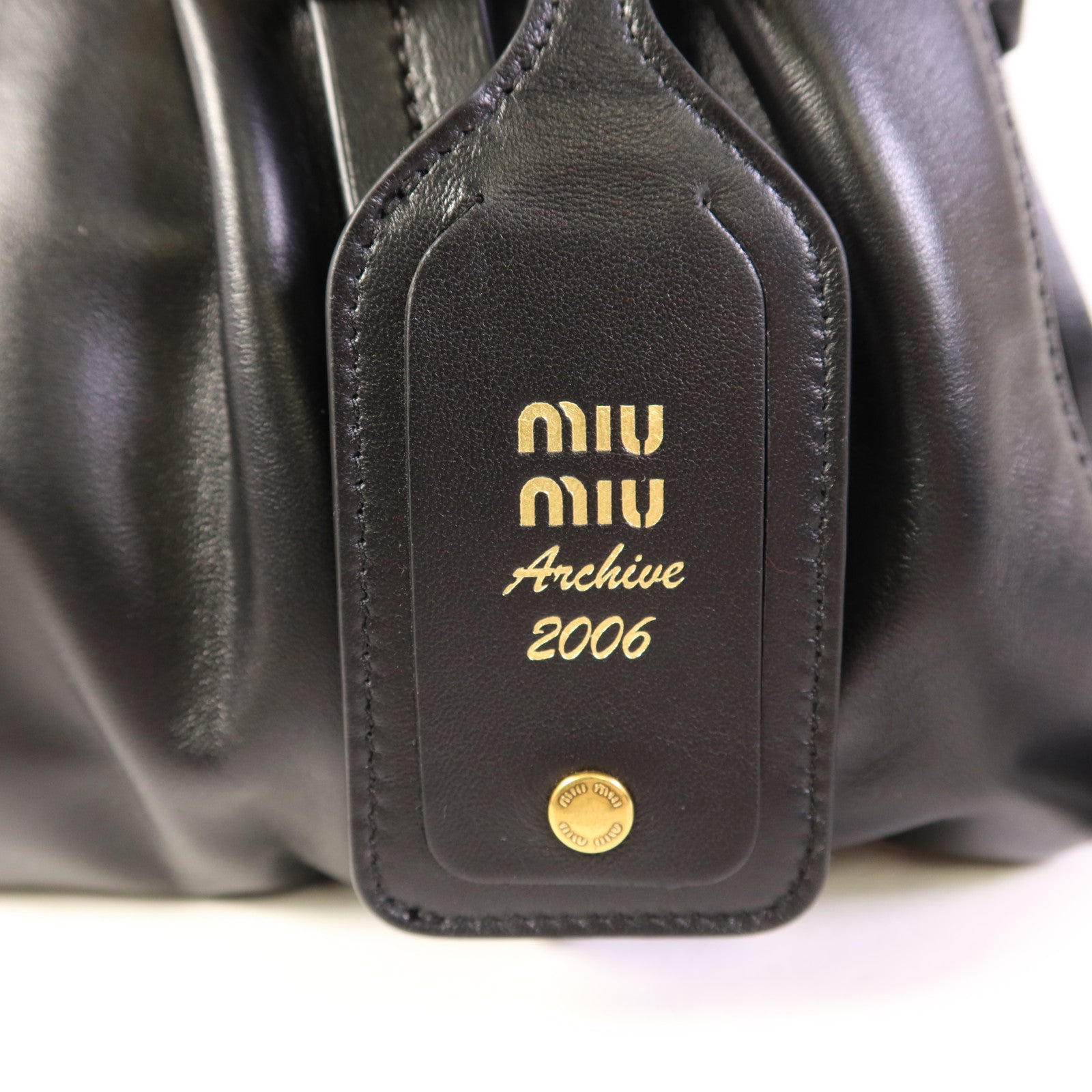 Miu Miu 羊皮皮革2 Way Shoudler Bag金扣手挽肩背兩用袋