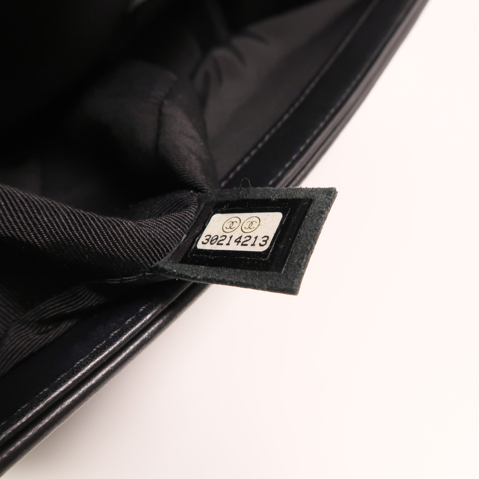 CHANEL 牛皮皮革Boy 25鏈帶肩背袋