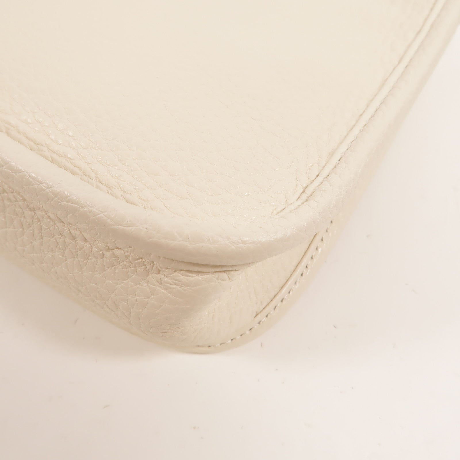 PRADA 牛皮皮革Vitello Daino Leather肩背袋