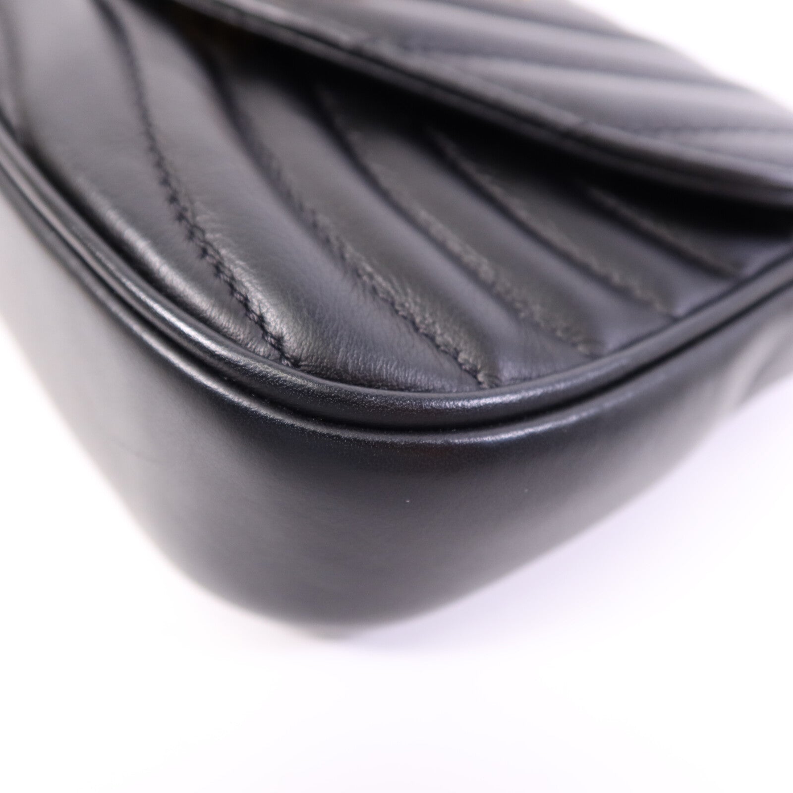 LOUIS VUITTON 牛皮皮革New Wave Multi Pochette金扣鏈帶手挽肩背兩用袋