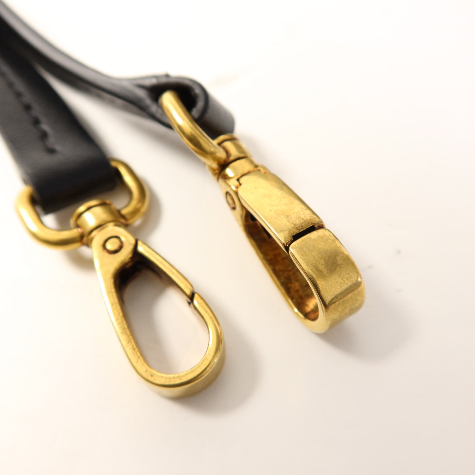 Miu Miu 羊皮皮革2 Way Shoudler Bag金扣手挽肩背兩用袋