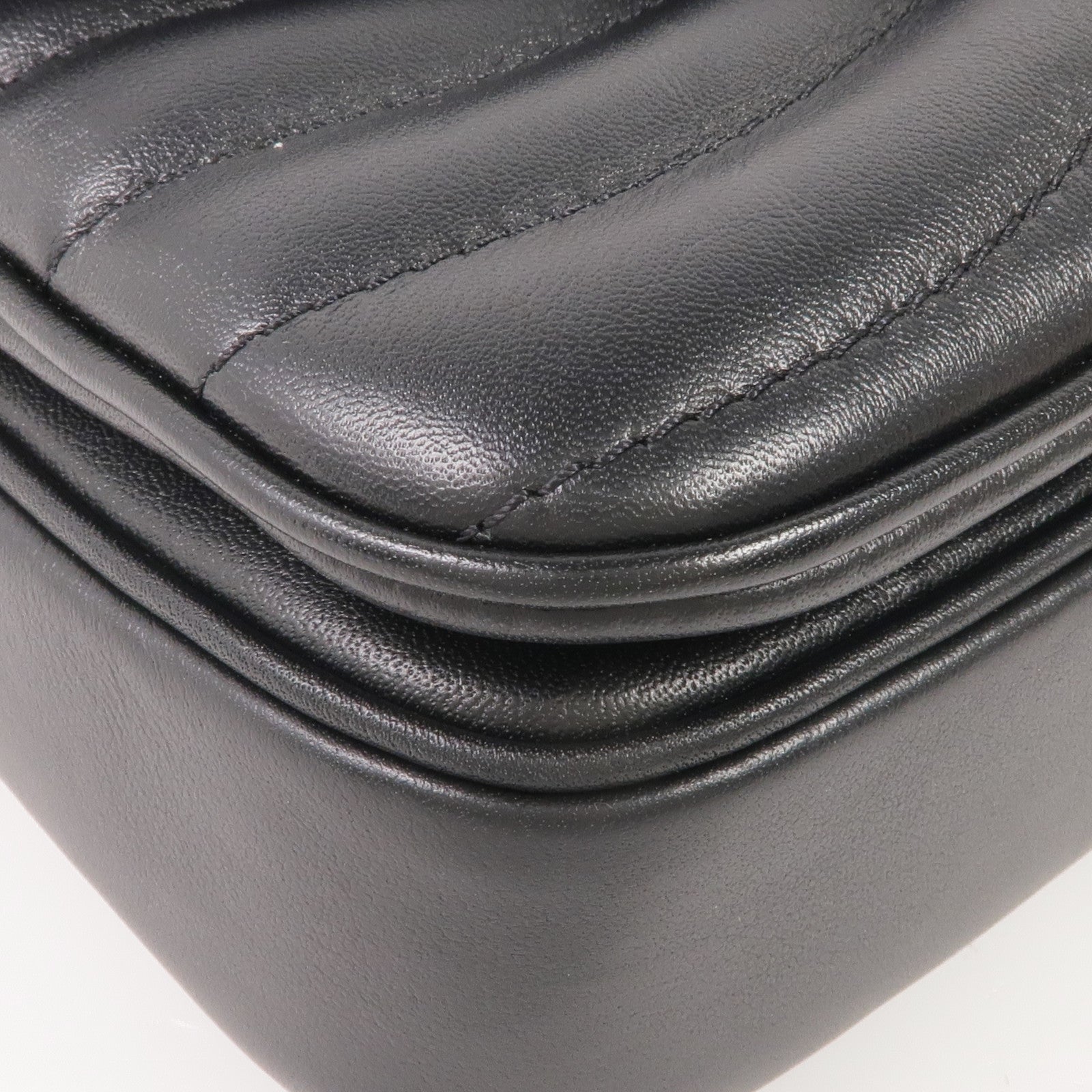 LOUIS VUITTON 牛皮皮革New Wave Chain Bag PM金扣鏈帶肩背袋