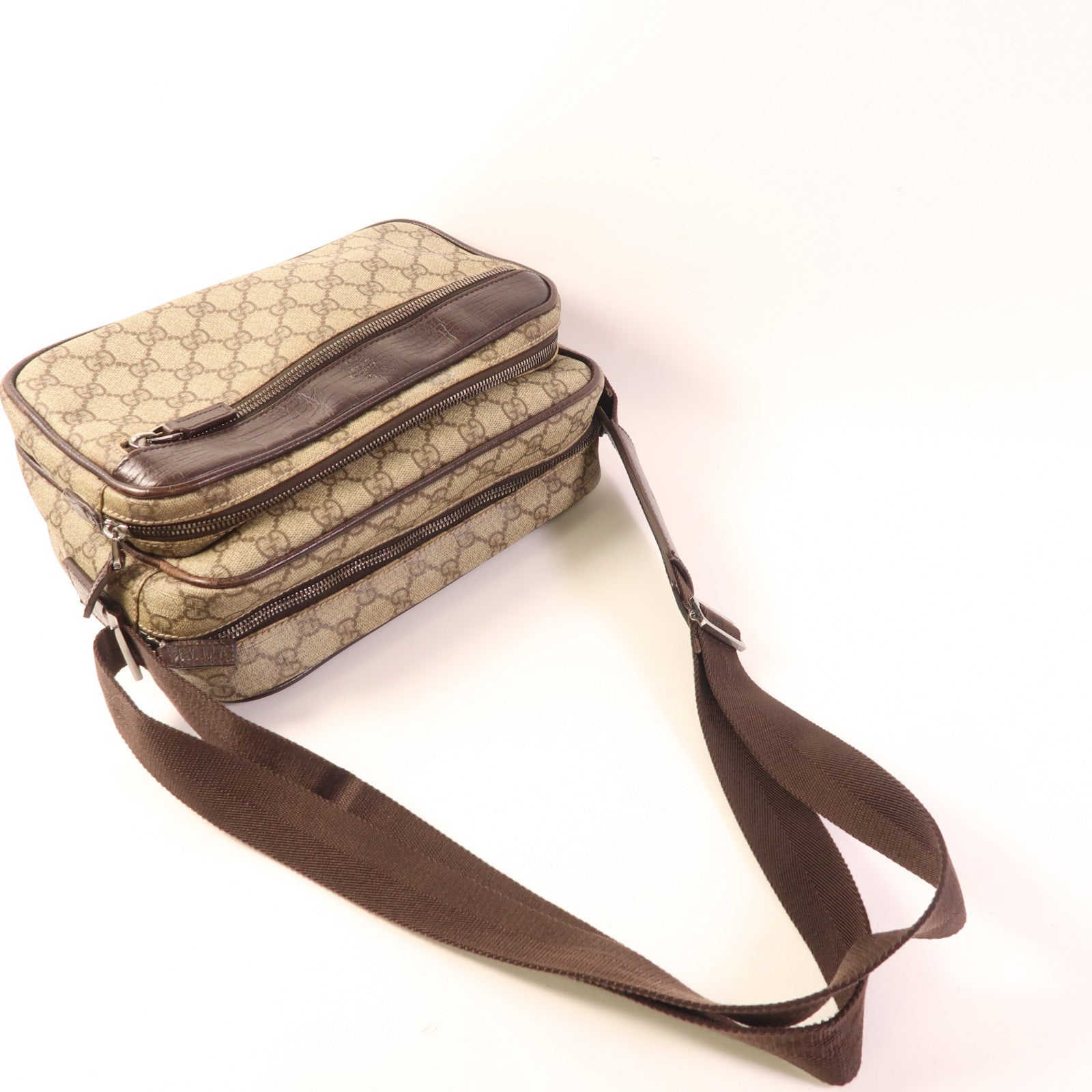 GUCCI 塗層帆布Shoulder Bag銀扣肩背袋