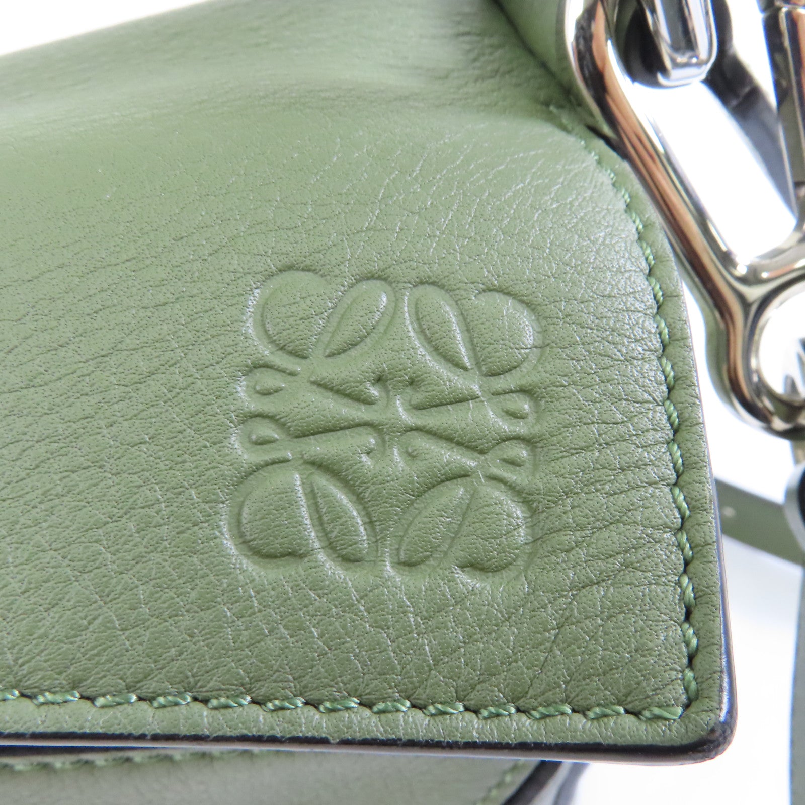 LOEWE 牛皮皮革Puzzle Small金扣手挽肩背兩用袋綠色
