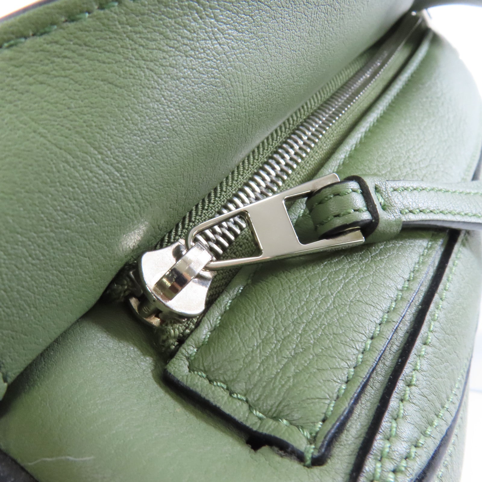 LOEWE 牛皮皮革Puzzle Small金扣手挽肩背兩用袋綠色