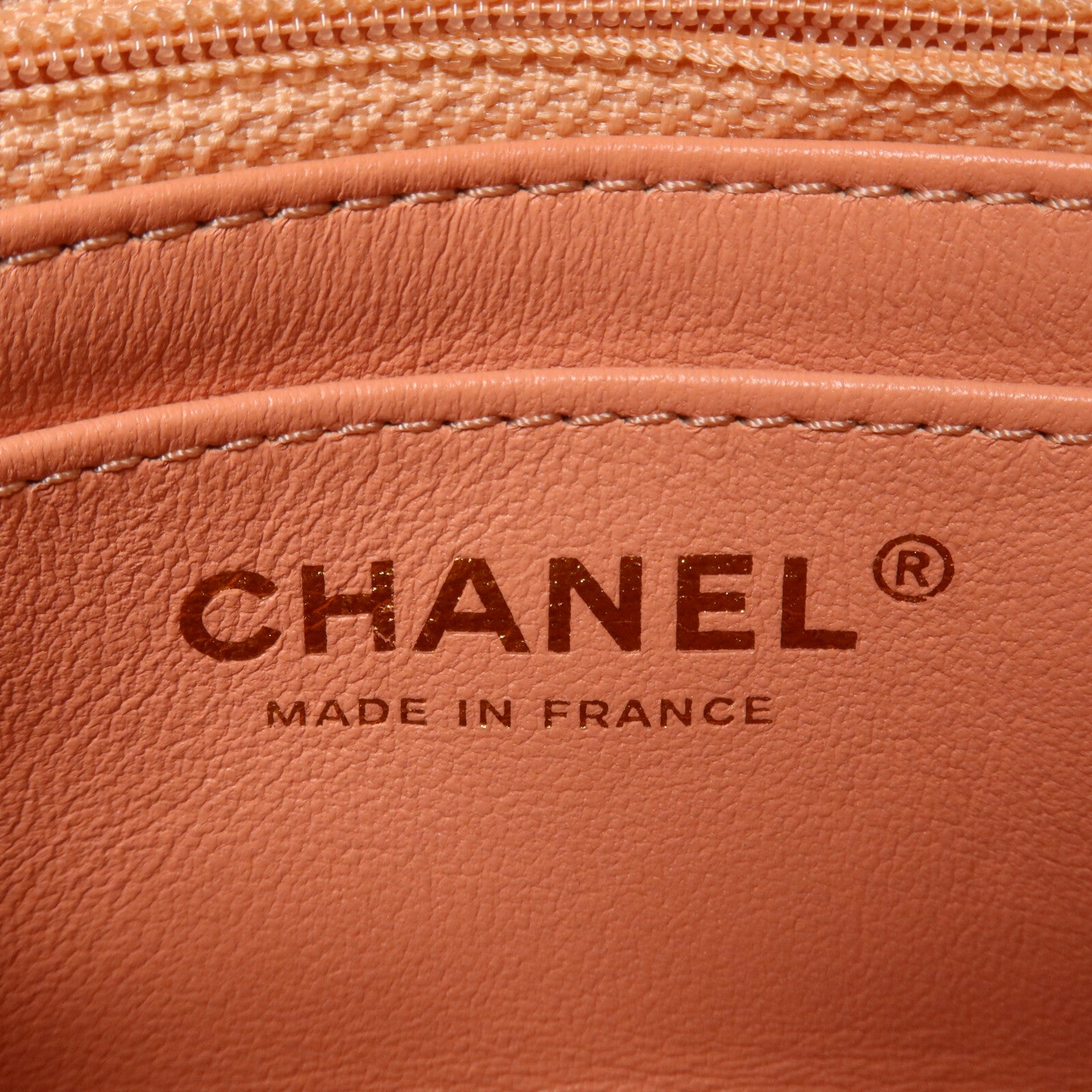 CHANEL 絨布Mini Velvet Enamel Flap Bag鏈帶肩背袋