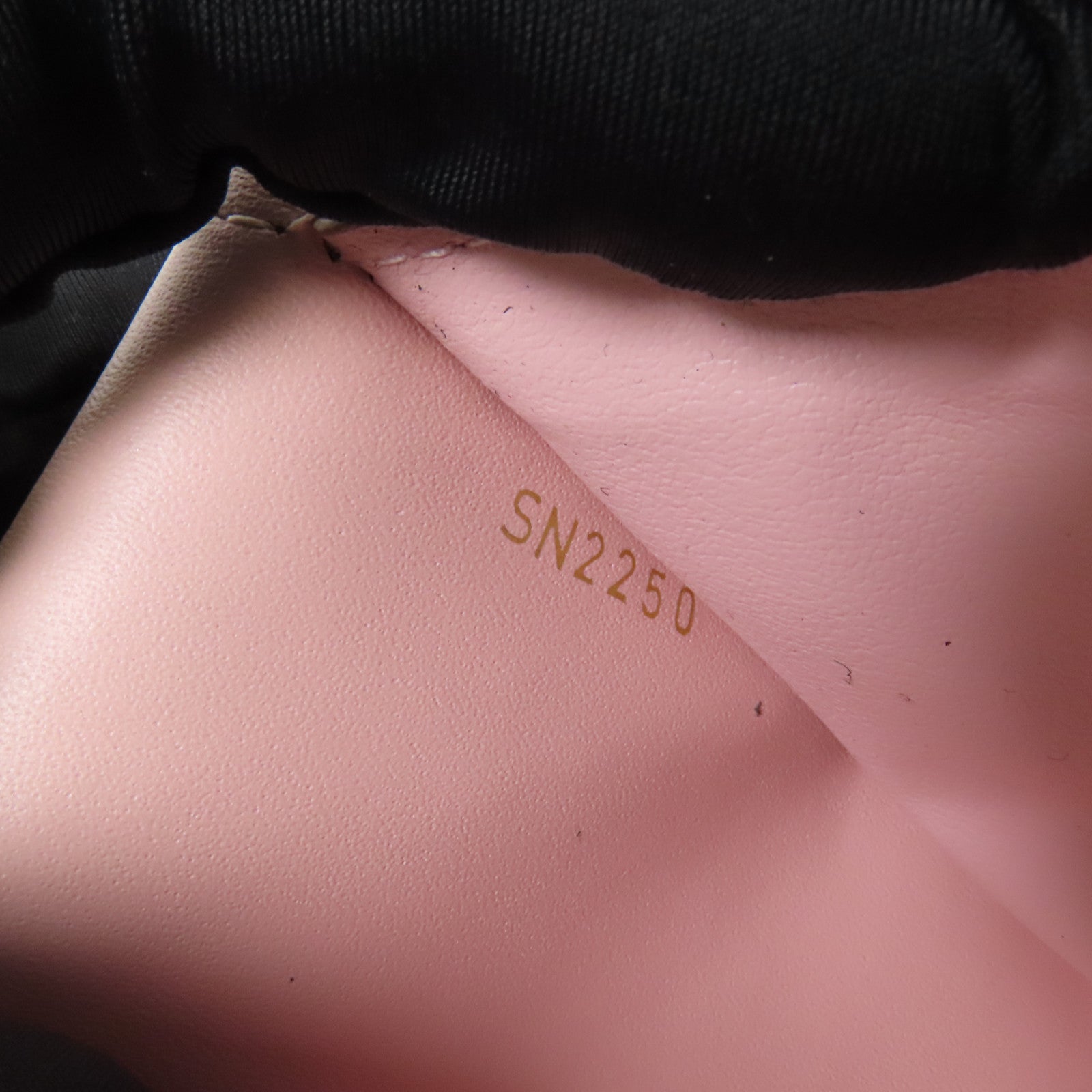 LOUIS VUITTON 【激減優惠】Monogram Flore Chain Wallet金扣鏈帶肩背袋