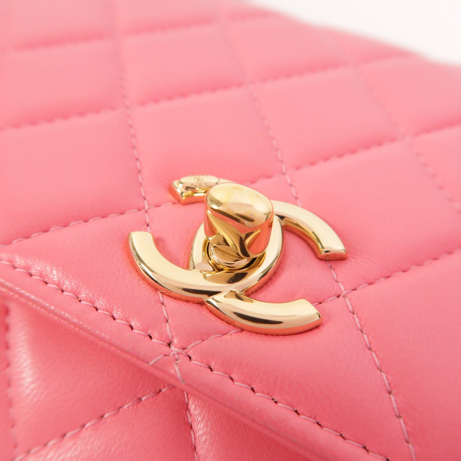 CHANEL 羊皮皮革WOC Wallet On Chain金扣鏈帶肩背袋