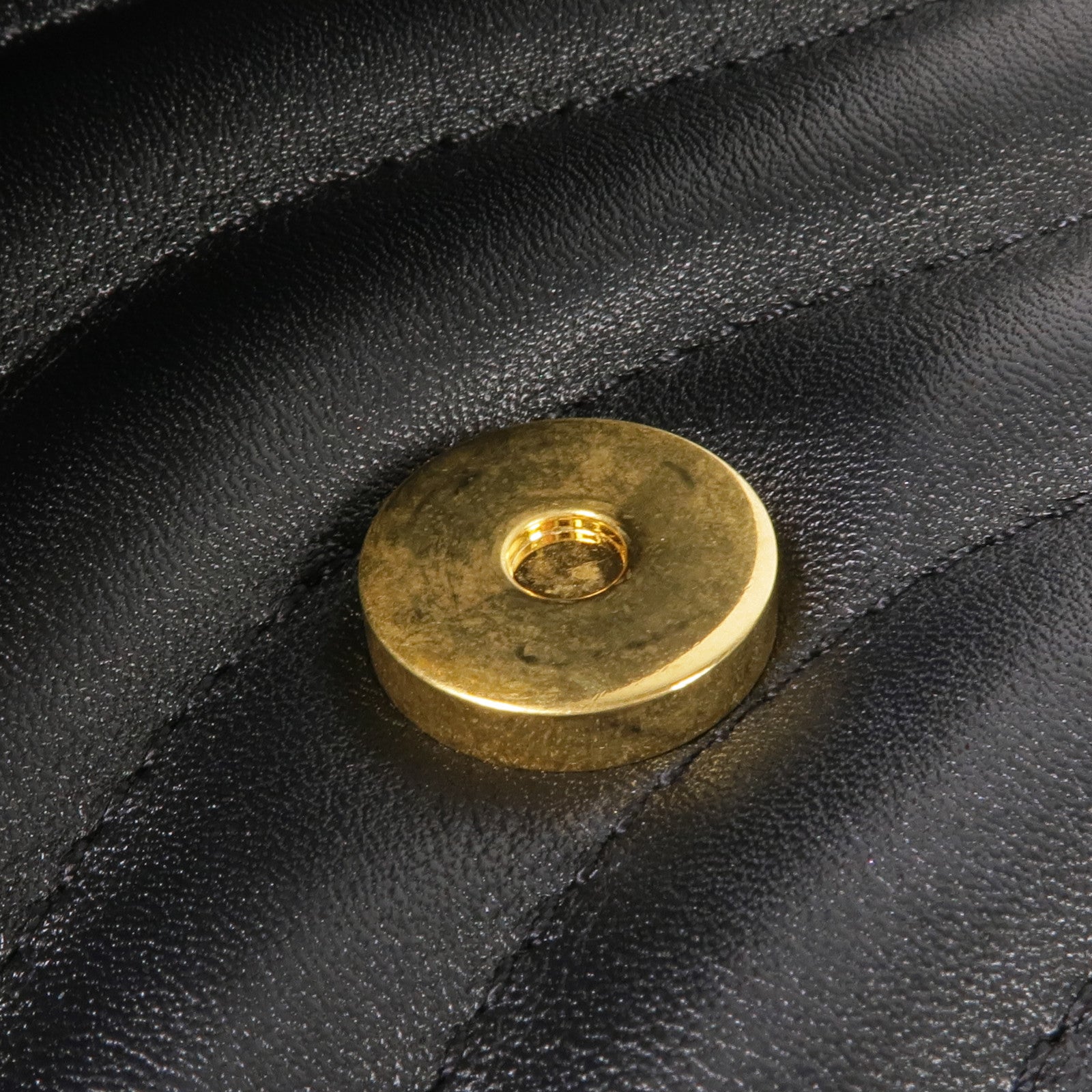 LOUIS VUITTON 牛皮皮革New Wave Chain Bag PM金扣鏈帶肩背袋