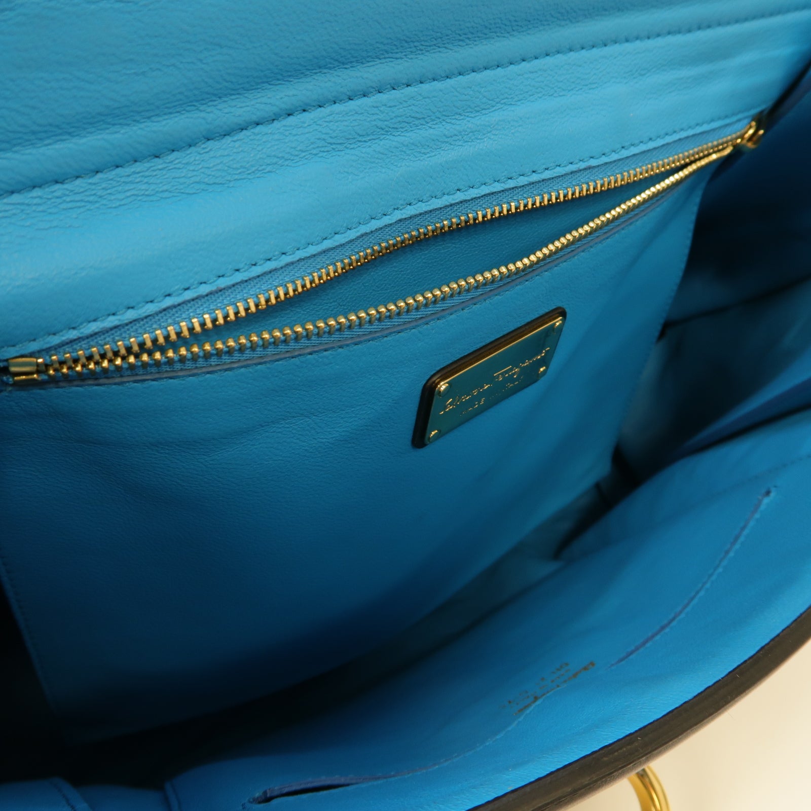 Salvatore Ferragamo 牛皮皮革2way Shoulder Bag金扣手挽肩背兩用袋黑色/白色/藍色