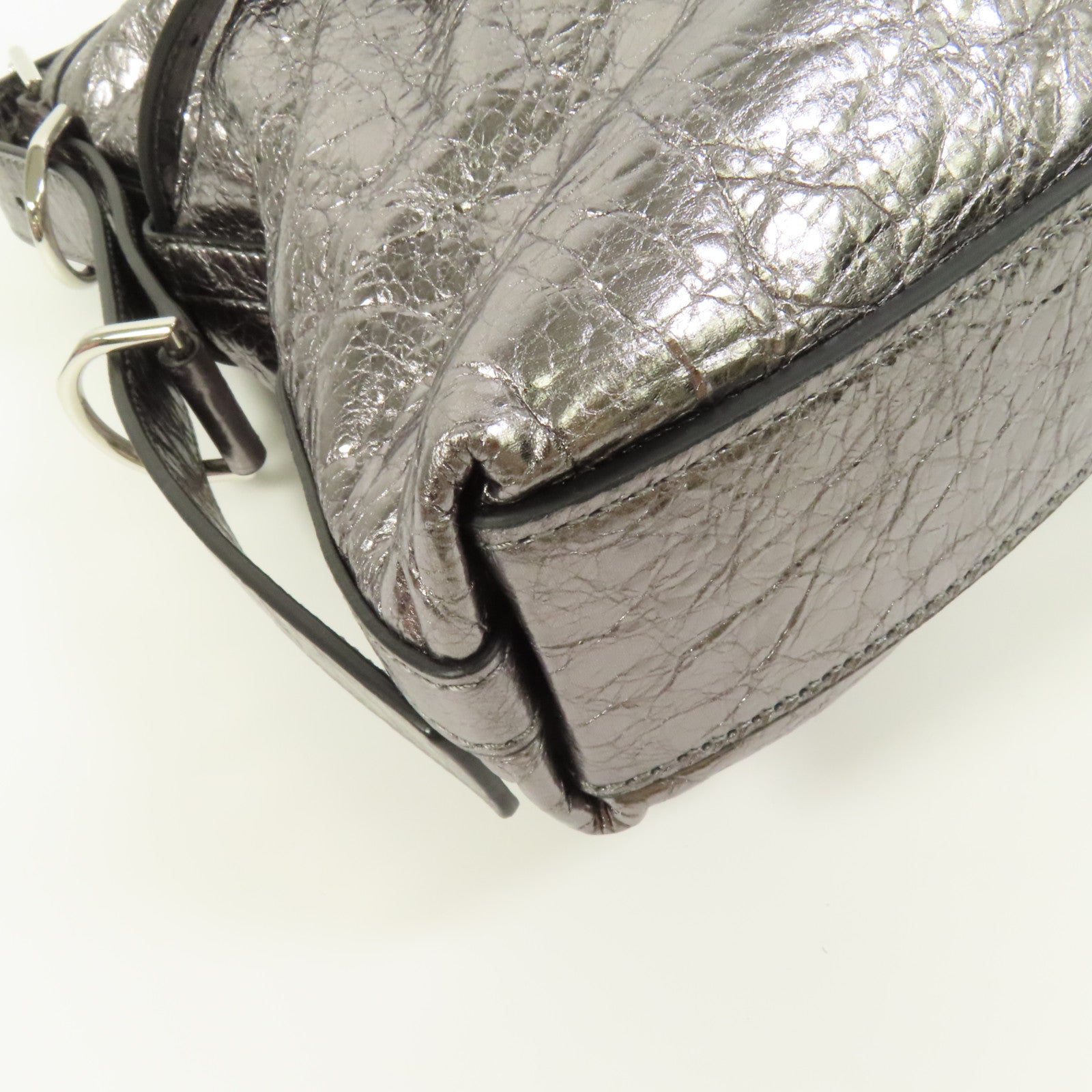 GIVENCHY 牛皮皮革Voyou MM銀扣肩背袋