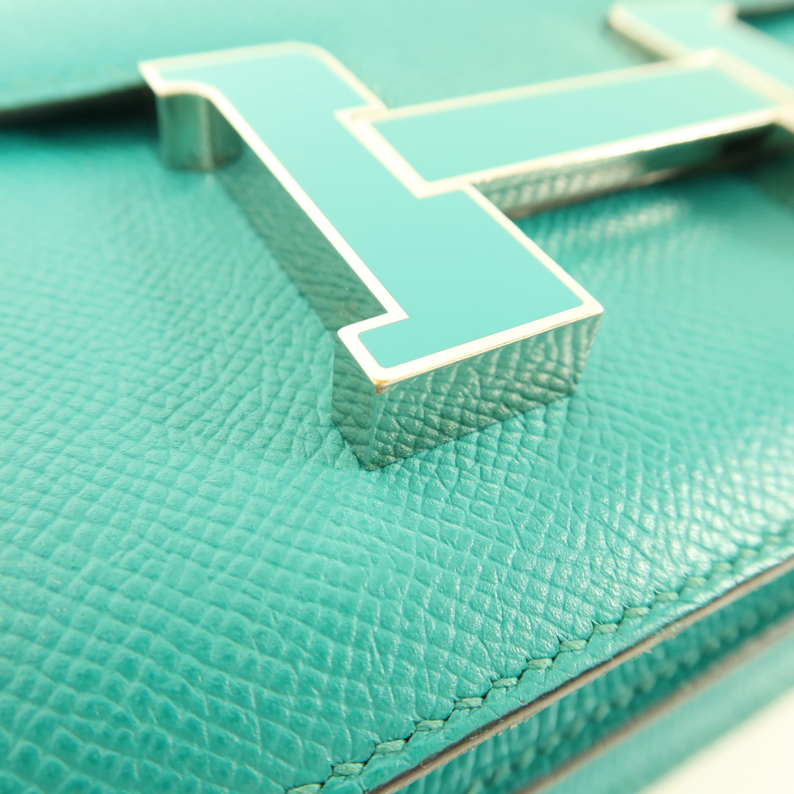 HERMES Epsom皮革Constance 24銀扣肩背袋Blue Paon/Menthe